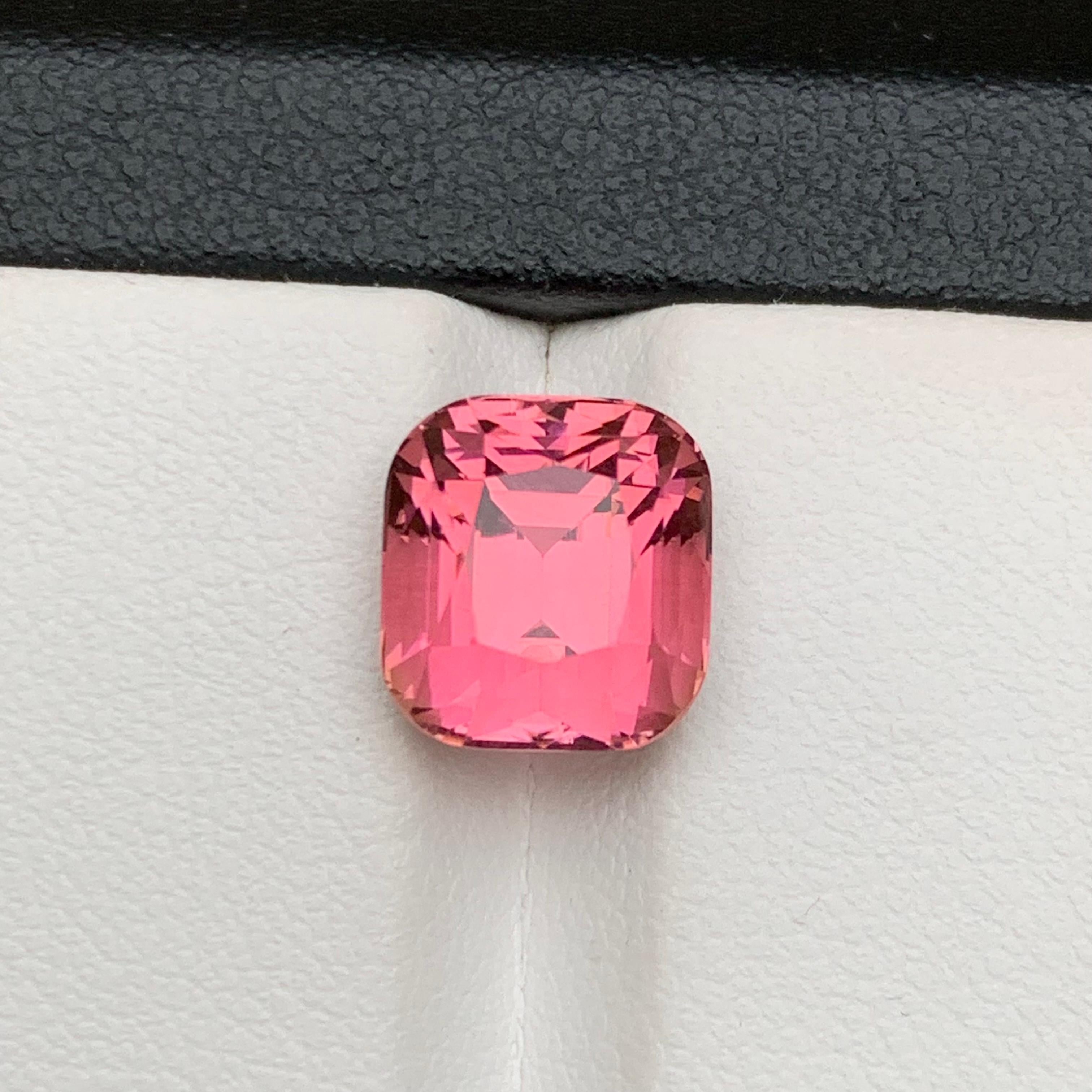 Anello con tormalina naturale rosa, ciondolo, gemma sciolta da 5,45 carati con taglio a cuscino - Gioielli in vendita 6
