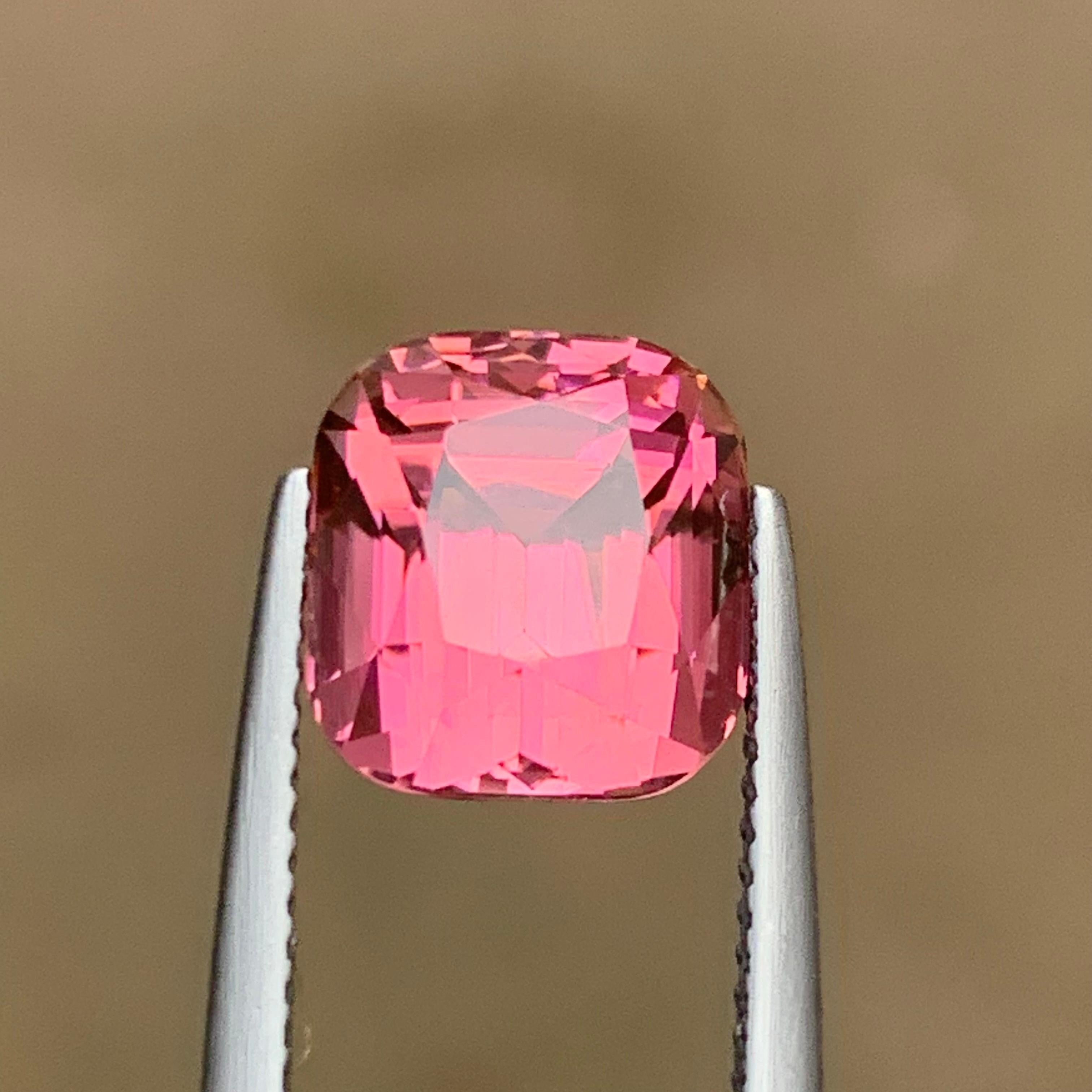 Taglio cuscino Anello con tormalina naturale rosa, ciondolo, gemma sciolta da 5,45 carati con taglio a cuscino - Gioielli in vendita