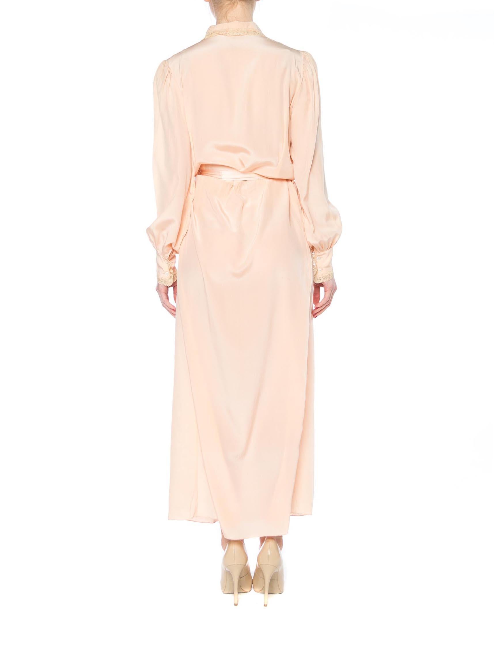 1930S Peach Bias Cut Silk Crepe De Chine Slip Dress With Sleeves & Belt In Excellent Condition For Sale In New York, NY