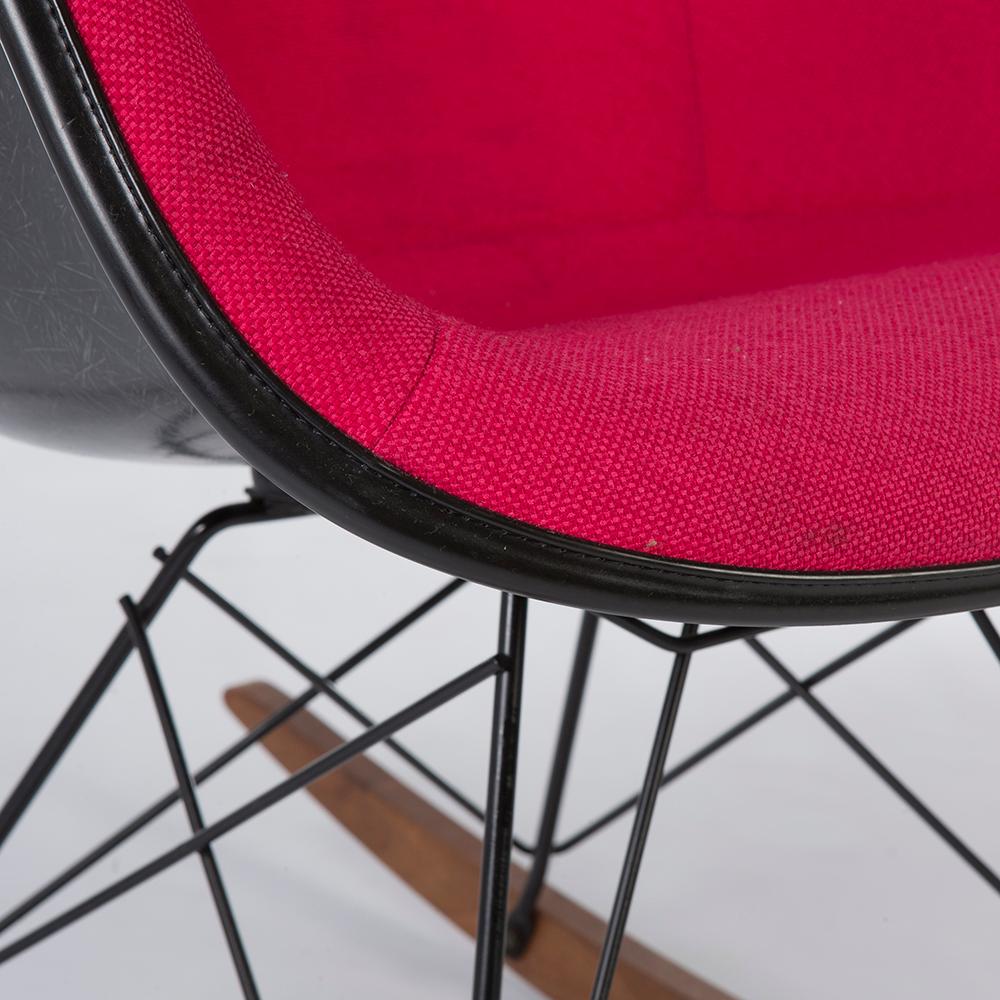 Pink on Black Herman Miller Original Eames Upholstered Rocking Arm Shell Chair In Good Condition For Sale In Loughborough, Leicester