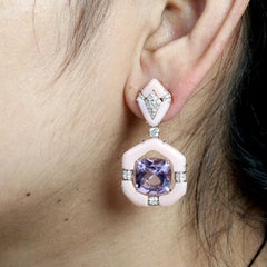 Boucles d'oreilles pendantes géométriques en opale rose, améthyste et diamant, en or rose 14 carats