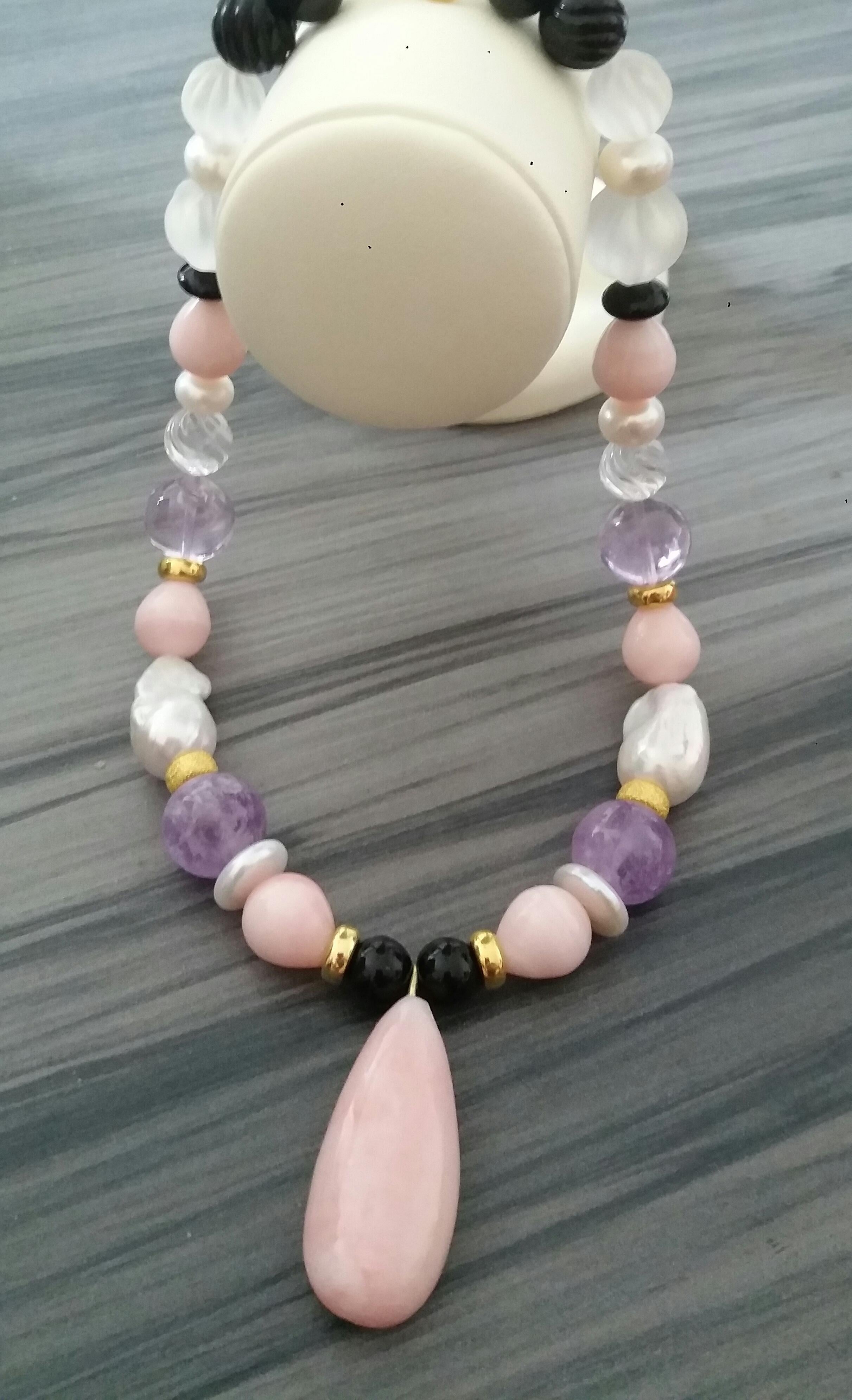 Pink Opal Beads and Pendant Amethyst Pearls Quartz Onyx Yellow Gold Necklace For Sale 7