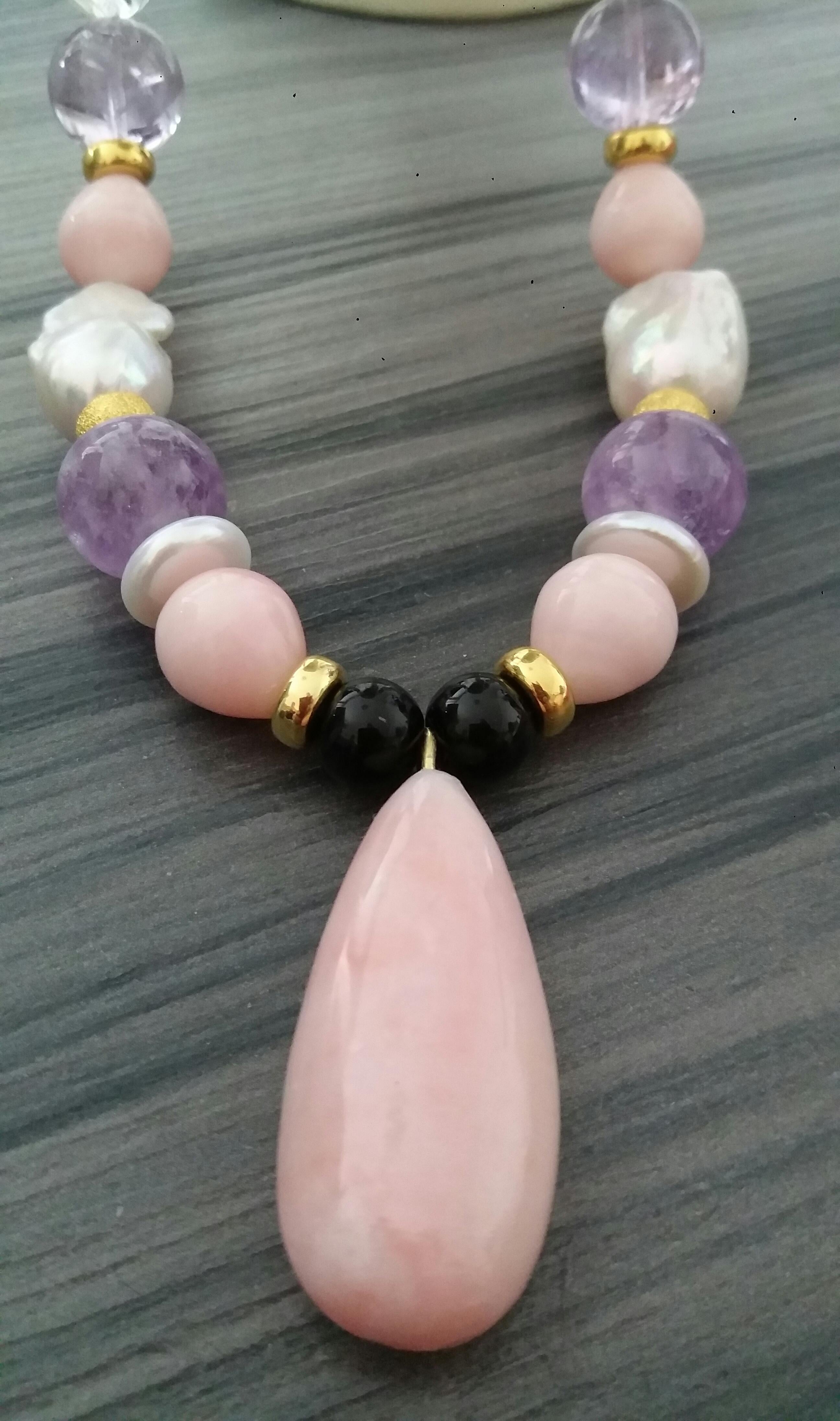 Pink Opal Beads and Pendant Amethyst Pearls Quartz Onyx Yellow Gold Necklace For Sale 8