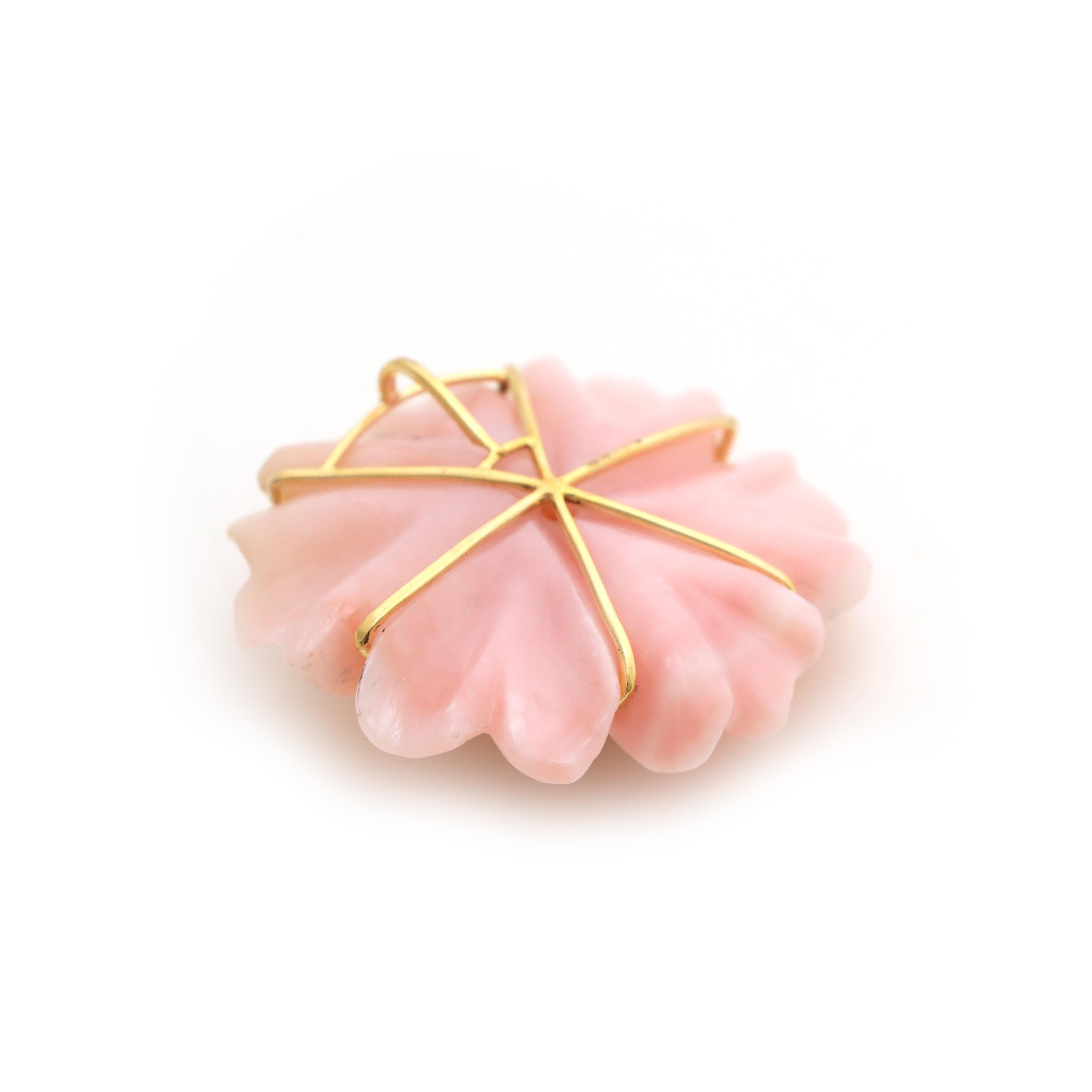 Taille cabochon Pendentif Fleur en Opale Rose, Pendentif Opale Ethiopienne en Or Jaune 14k en vente