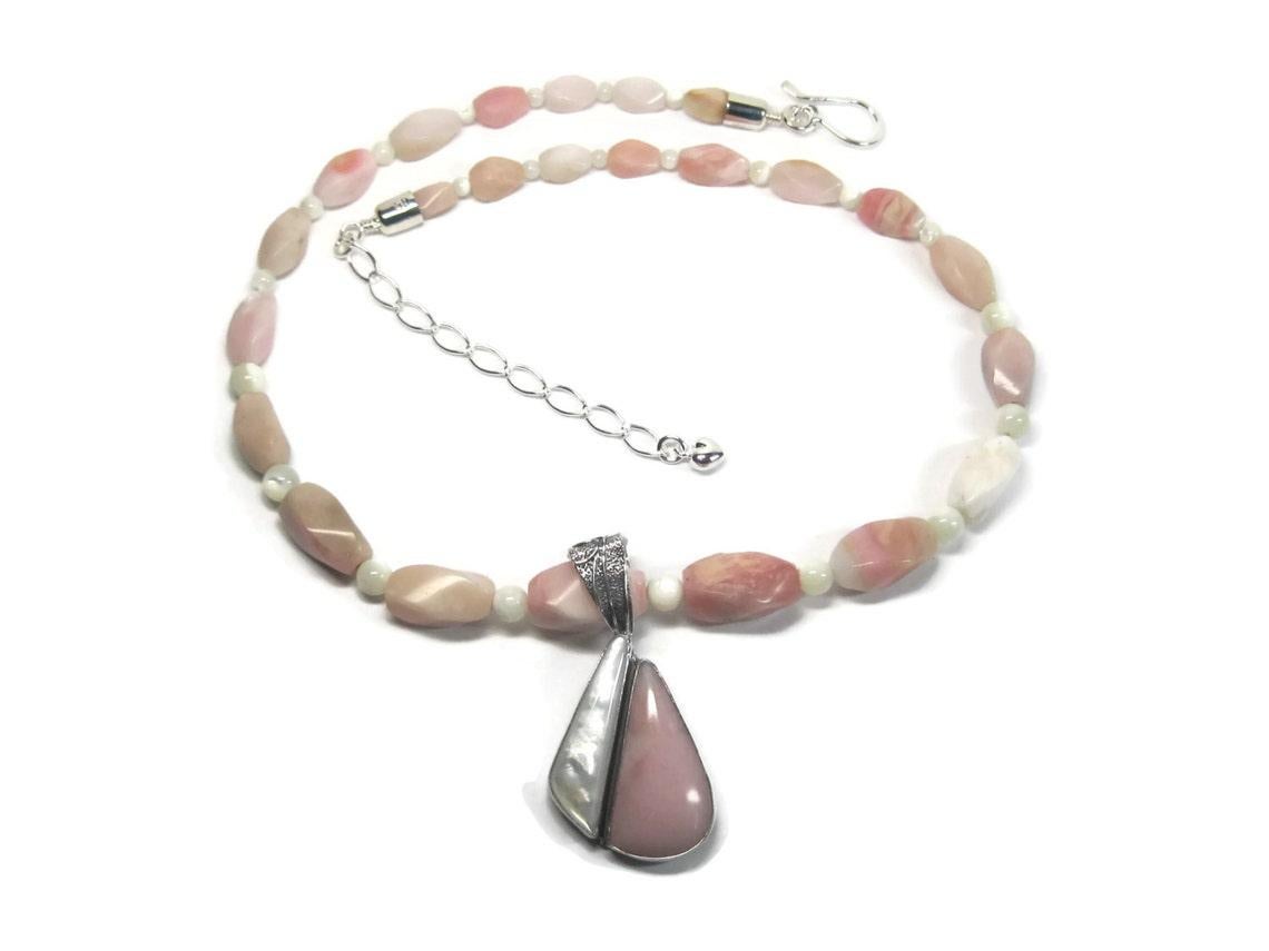 Mixed Cut Pink Opal Mother of Pearl Necklace and Pendant Jewelry Set For Sale