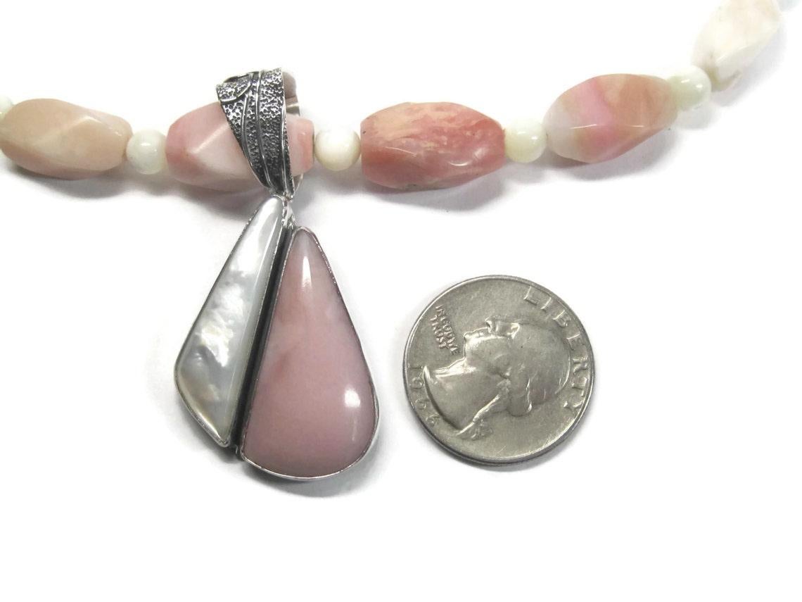 Women's Pink Opal Mother of Pearl Necklace and Pendant Jewelry Set For Sale