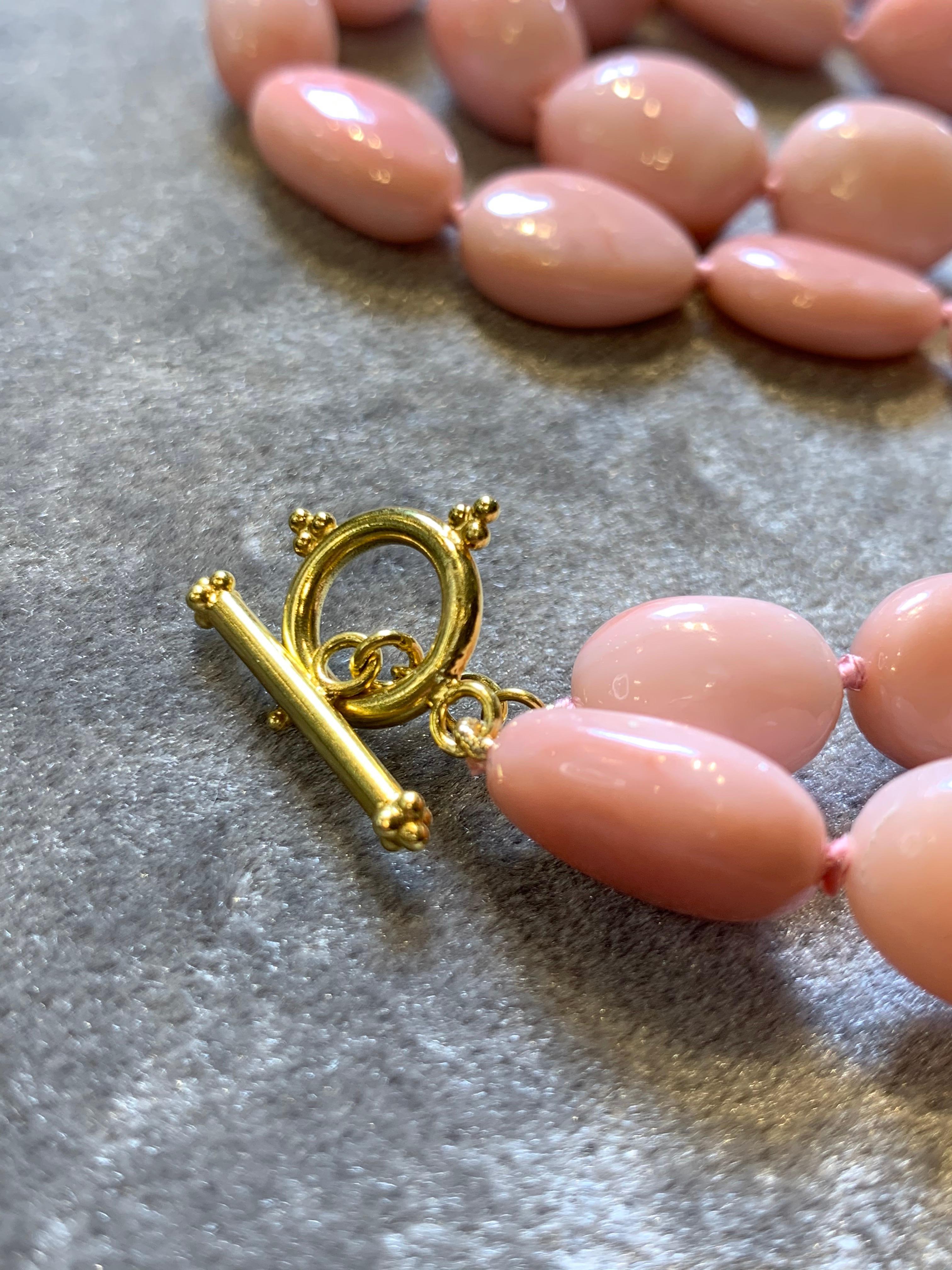 Cayen Collection Pink Opal Necklace with 14 Karat Gold Clasp In New Condition In Carmel, CA