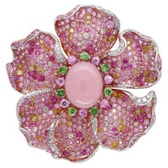 Opale rosa Zaffiro rosa Pave e diamante bianco Anello in oro rosa 18 carati con design floreale
