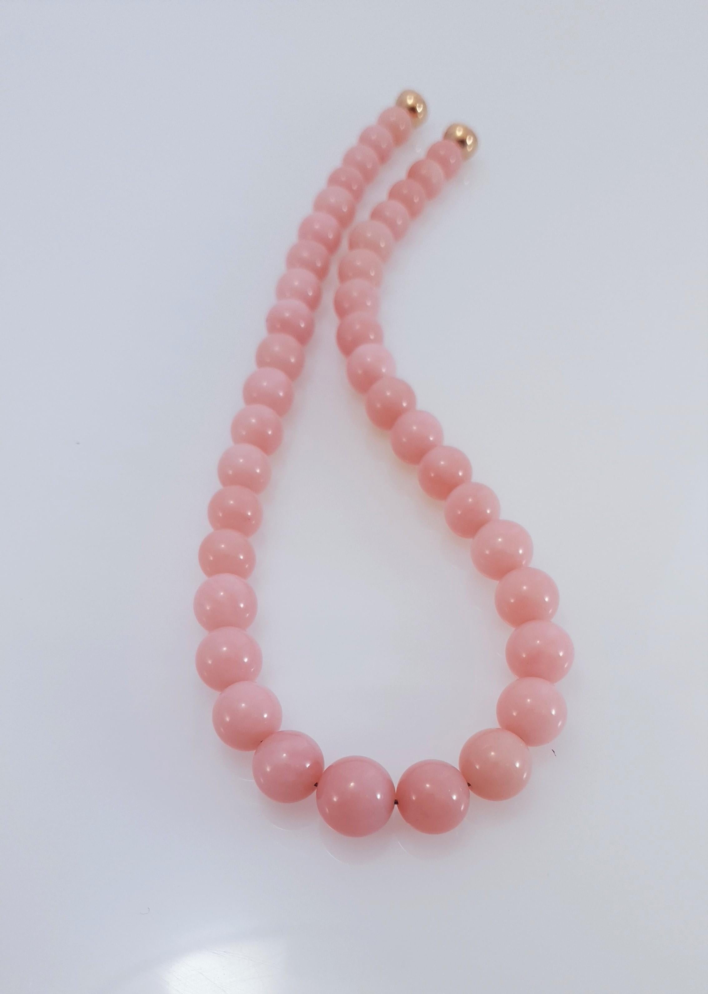 Pink Opal Round Beaded Necklace with 18 Carat Rose Gold In New Condition In Kirschweiler, DE