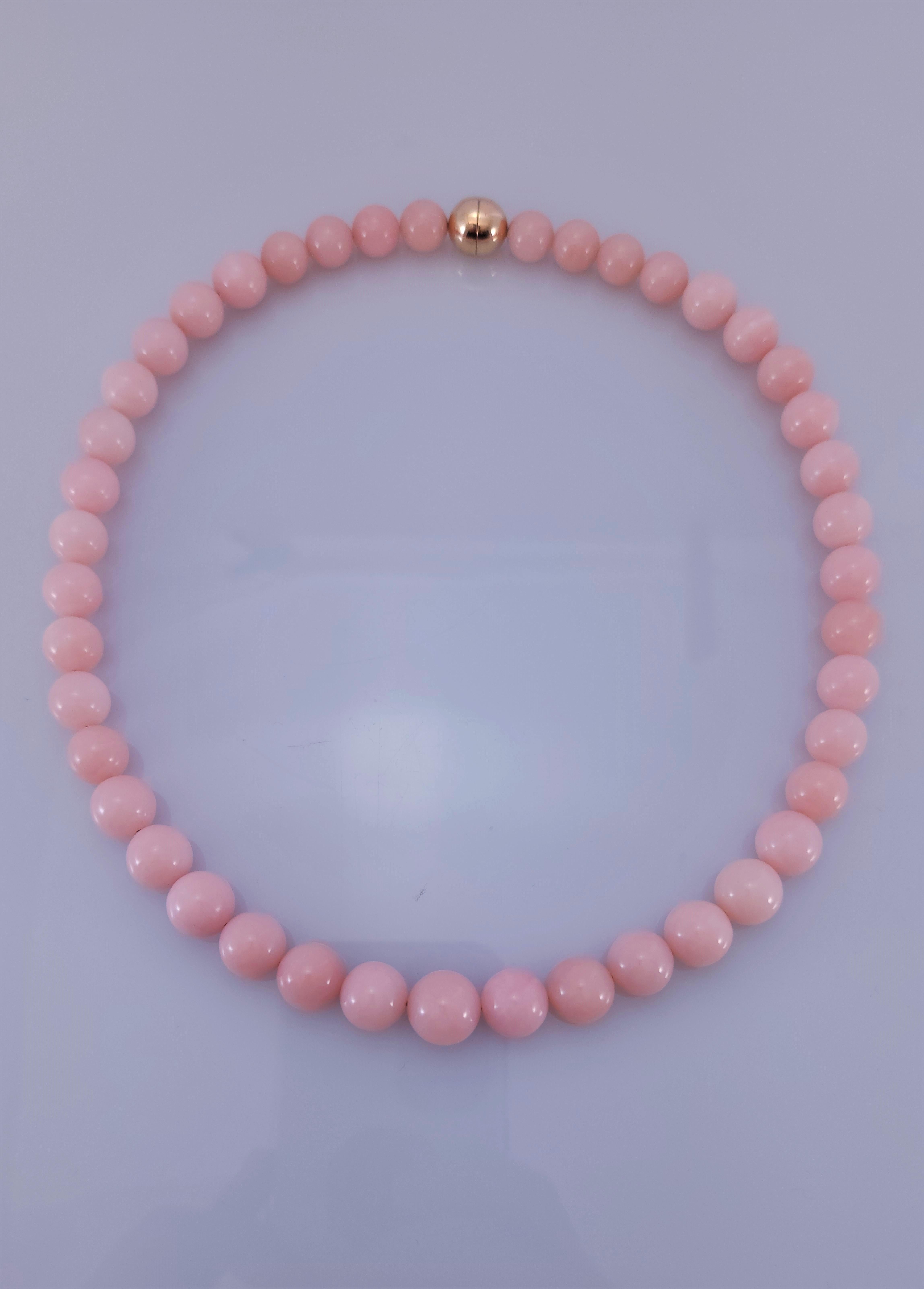 Pink Opal Round Beaded Necklace with 18 Carat Rose Gold For Sale 1