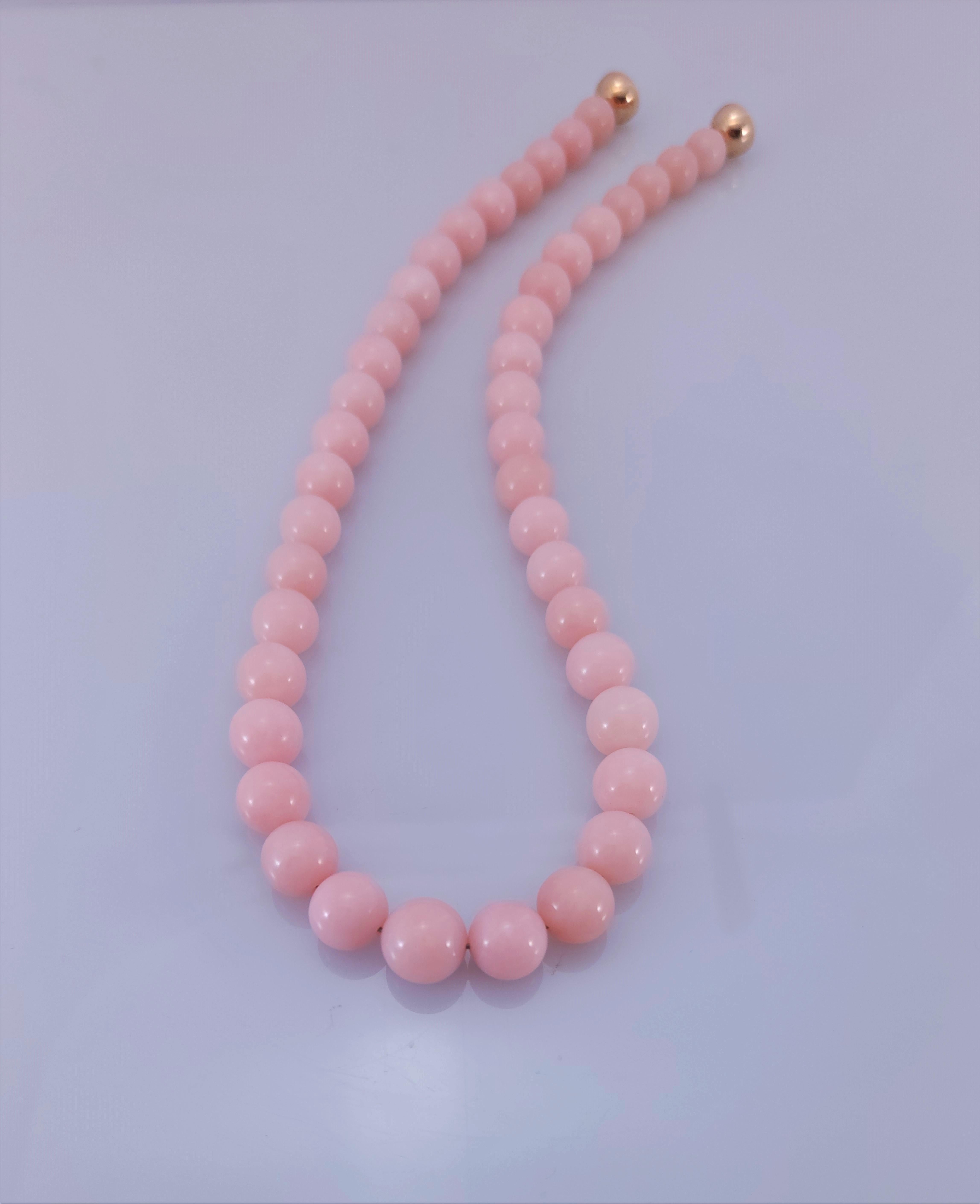 Pink Opal Round Beaded Necklace with 18 Carat Rose Gold For Sale 2