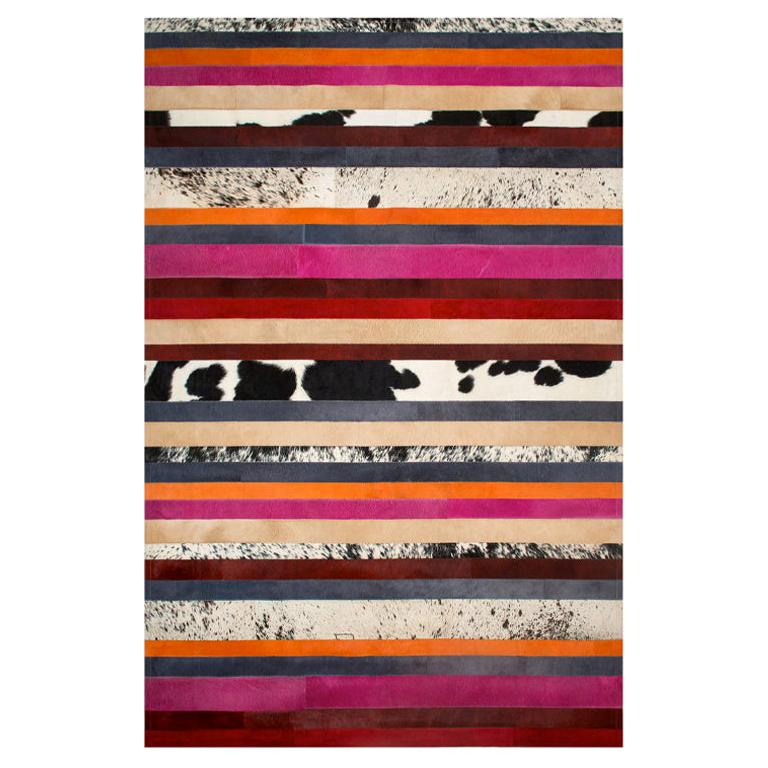 Anpassbarer Nueva Raya Rindslederteppich in Rosa, Orange, Schwarz und Weiß mit Streifen