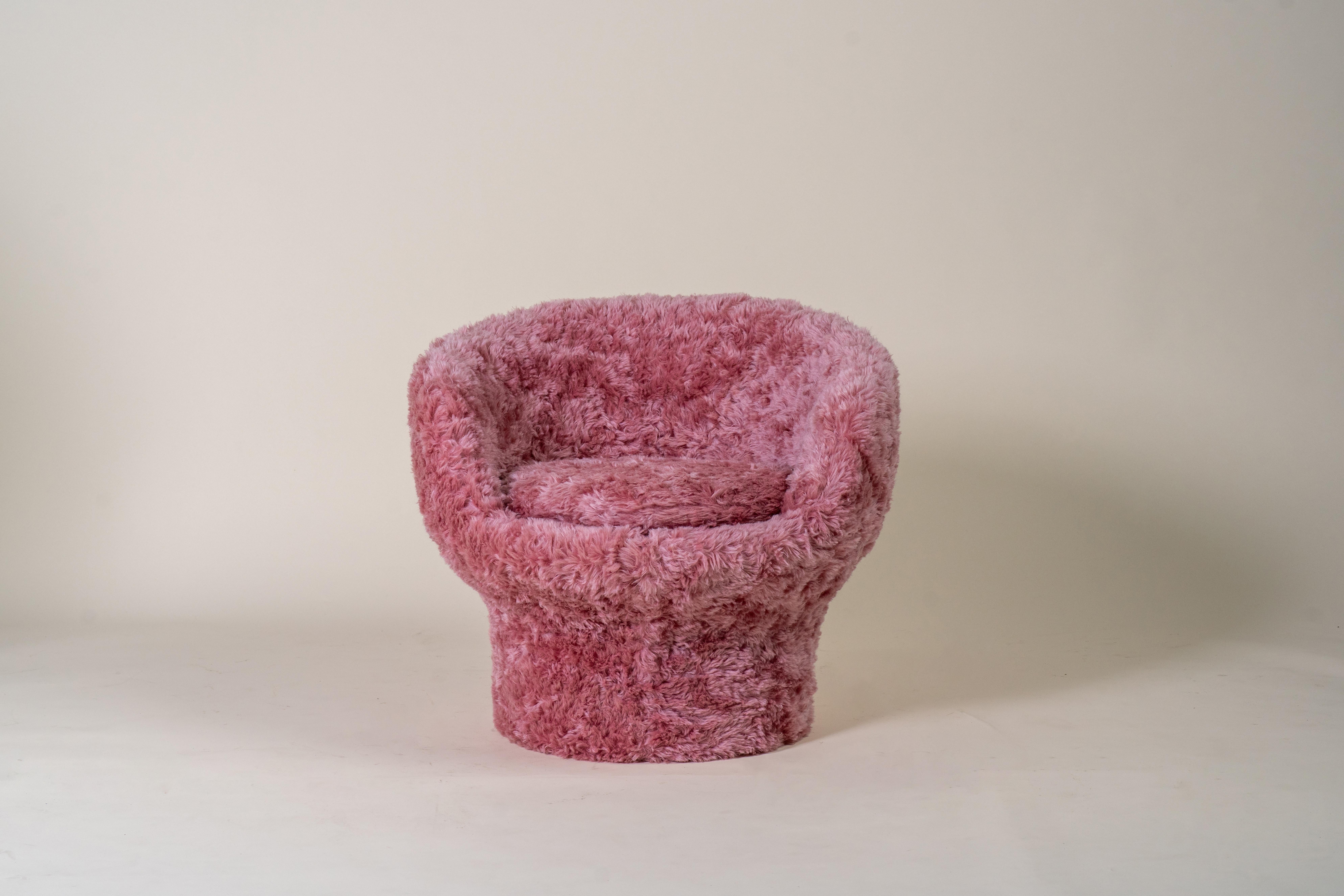 20ième siècle Paire de fauteuils roses en fausse fourrure Kvadrat des années 1970 en vente
