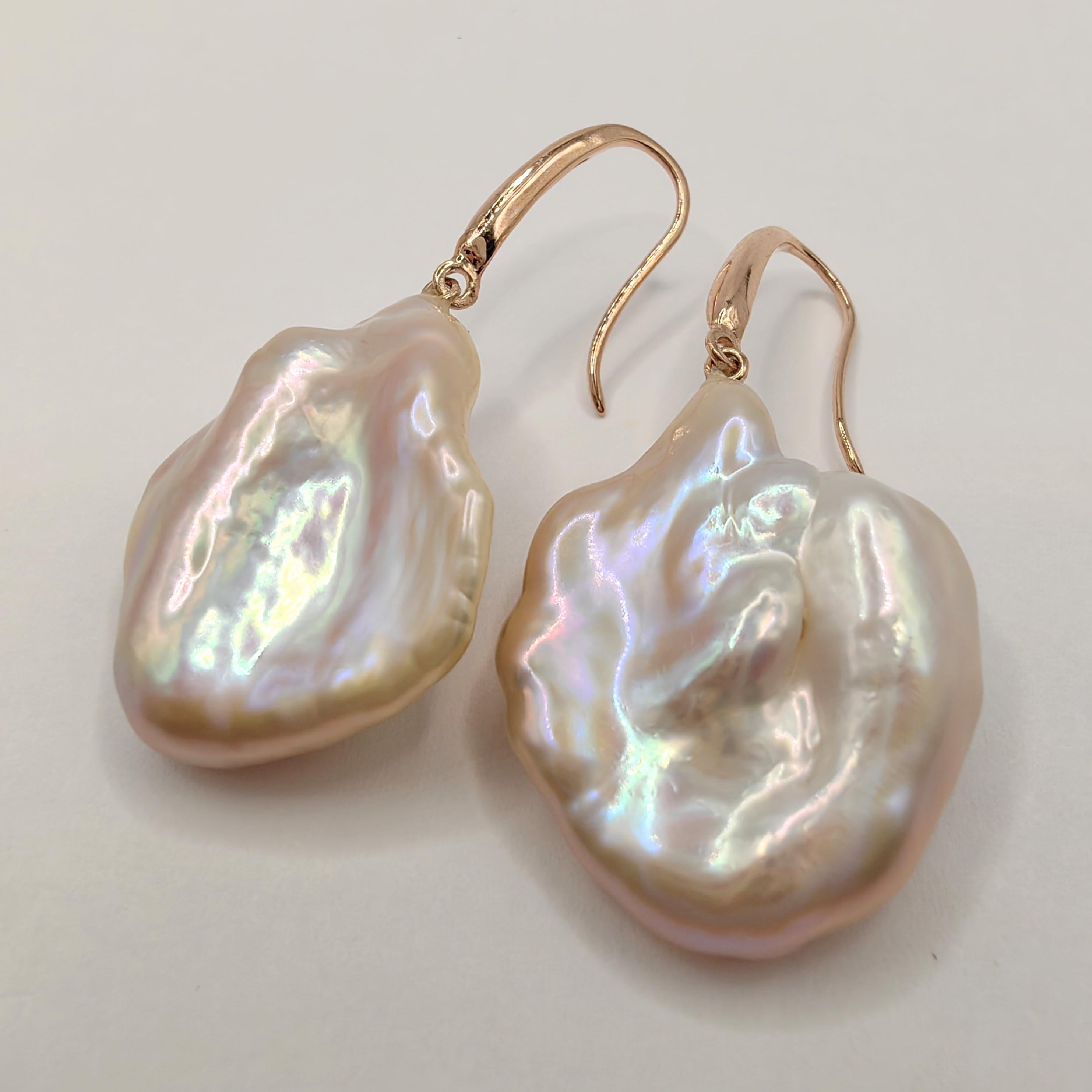 Women's Pink-peach Keshi Pearl Dangling Drop Earrings With 18K Rose Gold French Hooks For Sale