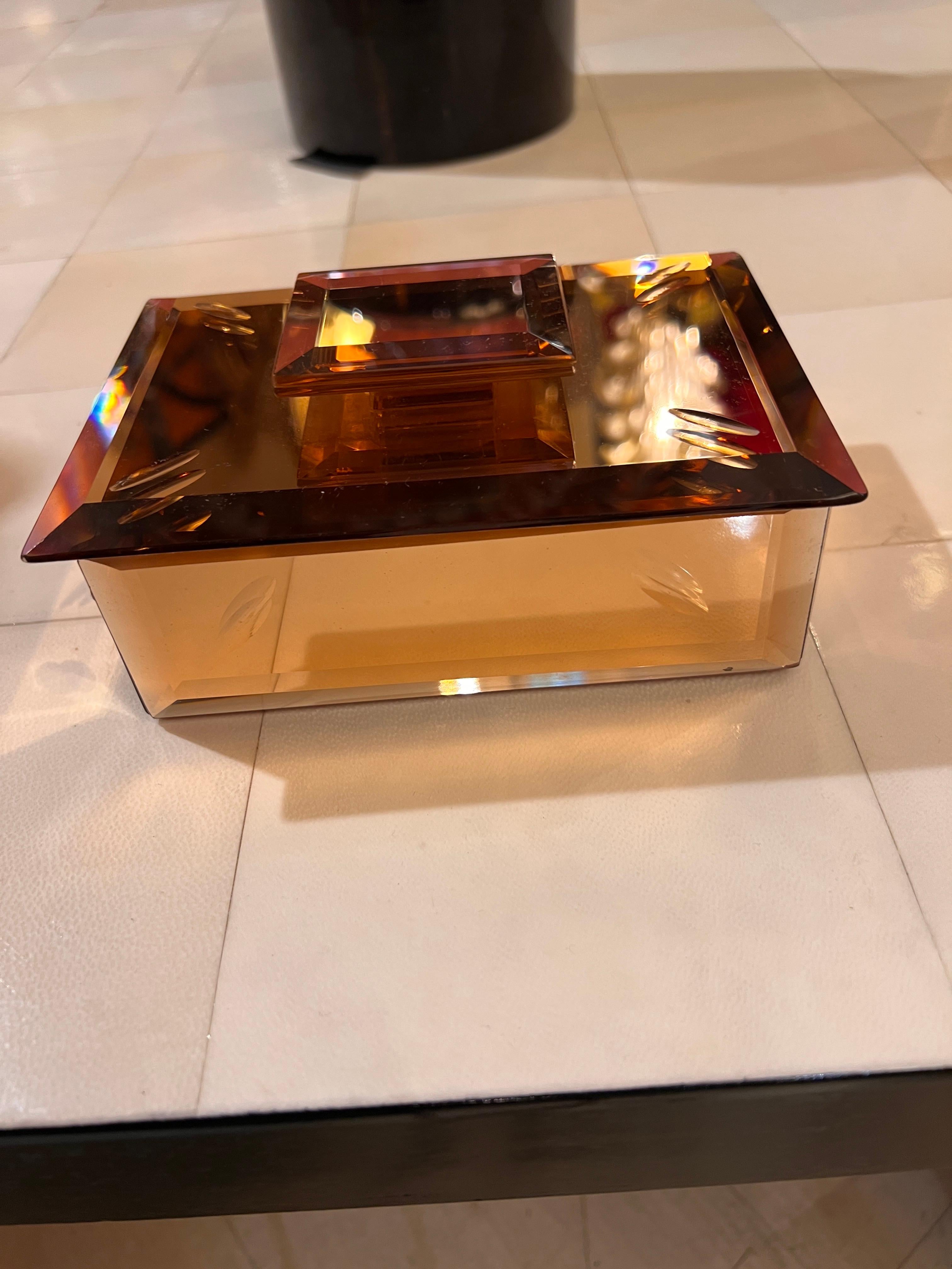 Boîte décorative en verre miroir rose pêche France 1940s en vente 6