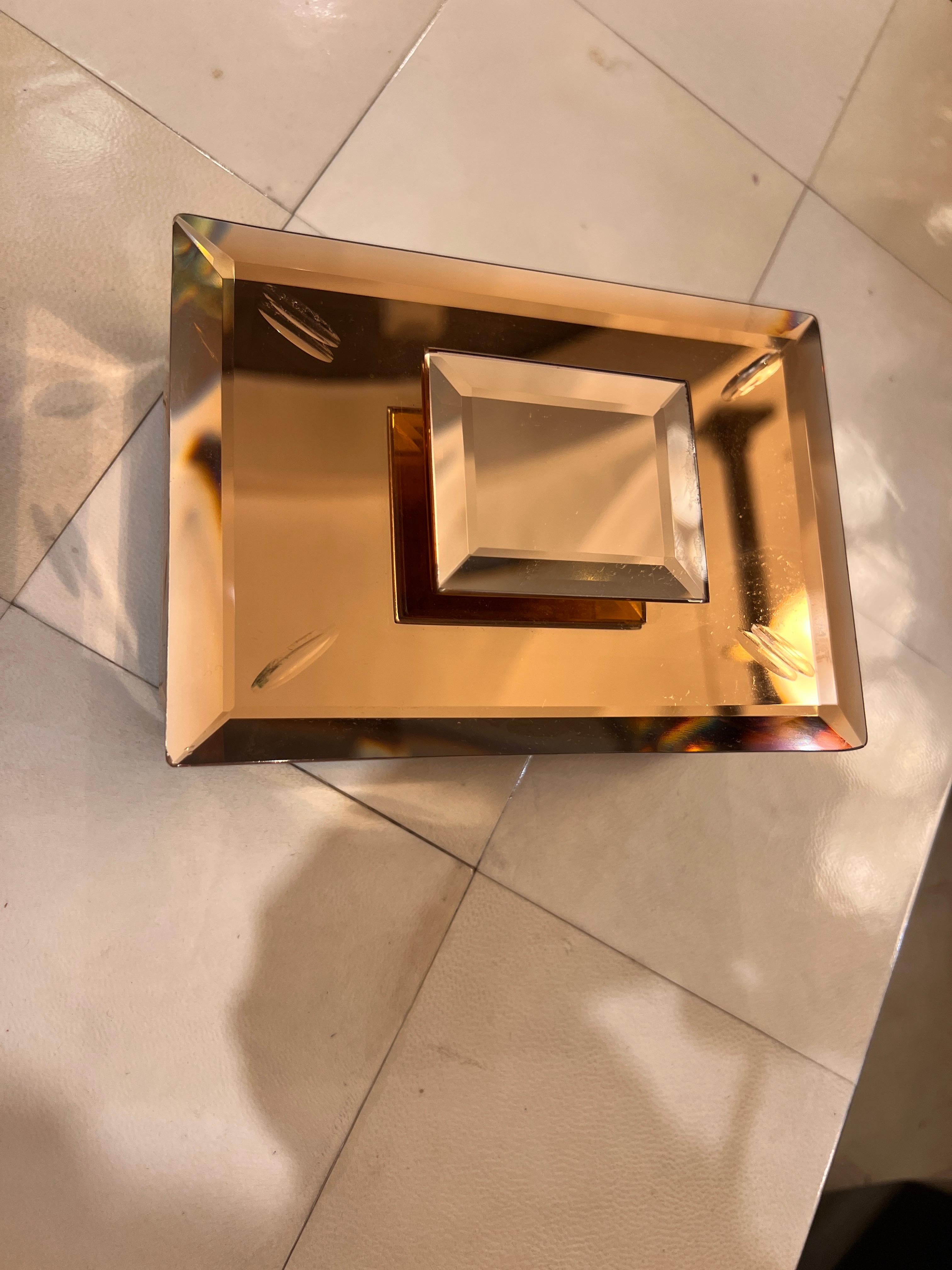 Milieu du XXe siècle Boîte décorative en verre miroir rose pêche France 1940s en vente