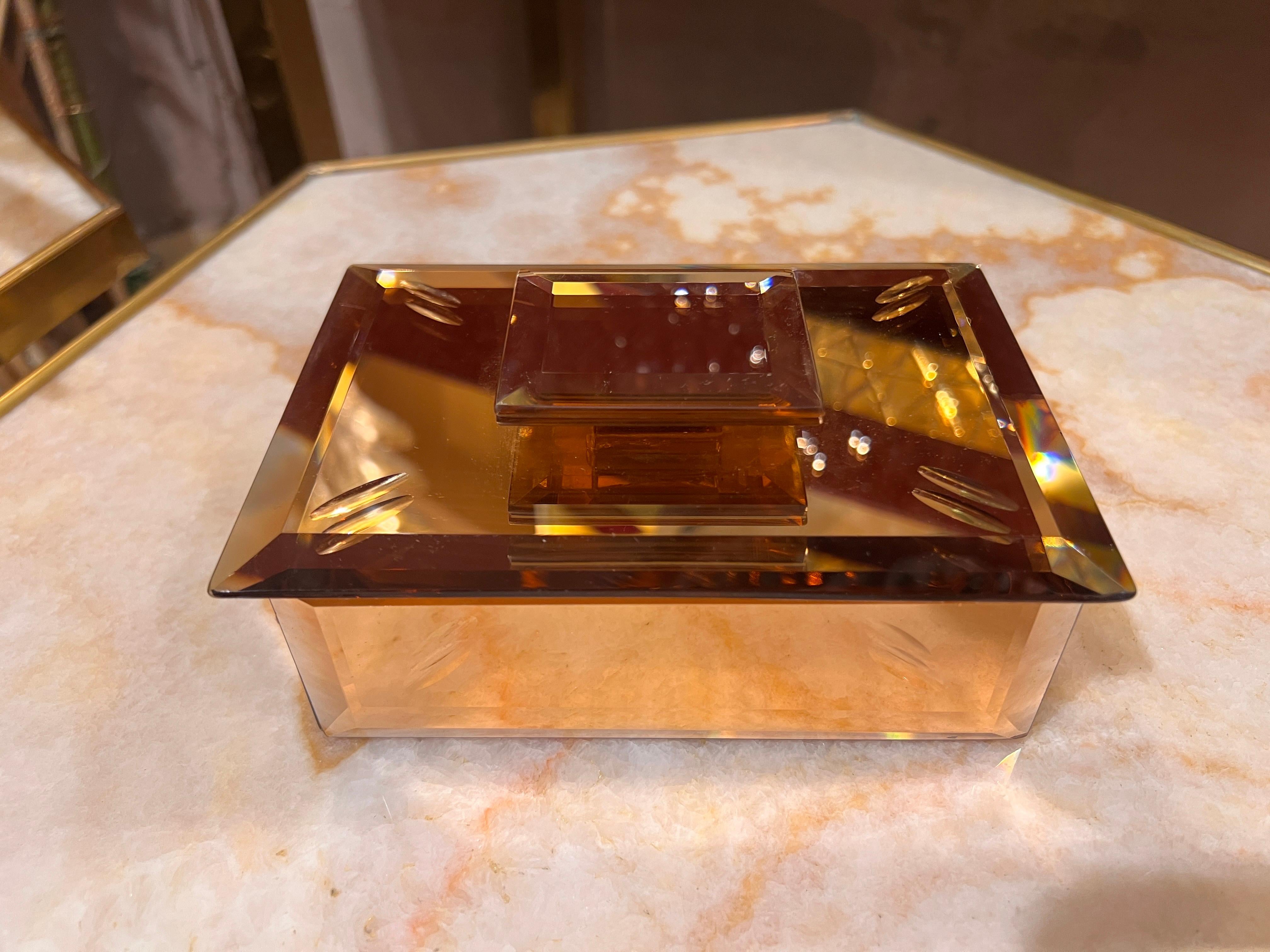 Tissu Boîte décorative en verre miroir rose pêche France 1940s en vente