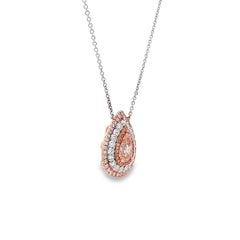 Maurice Fine Jewelry - Rosa birnenförmige Diamant-Halskette und Diamanten umgeben