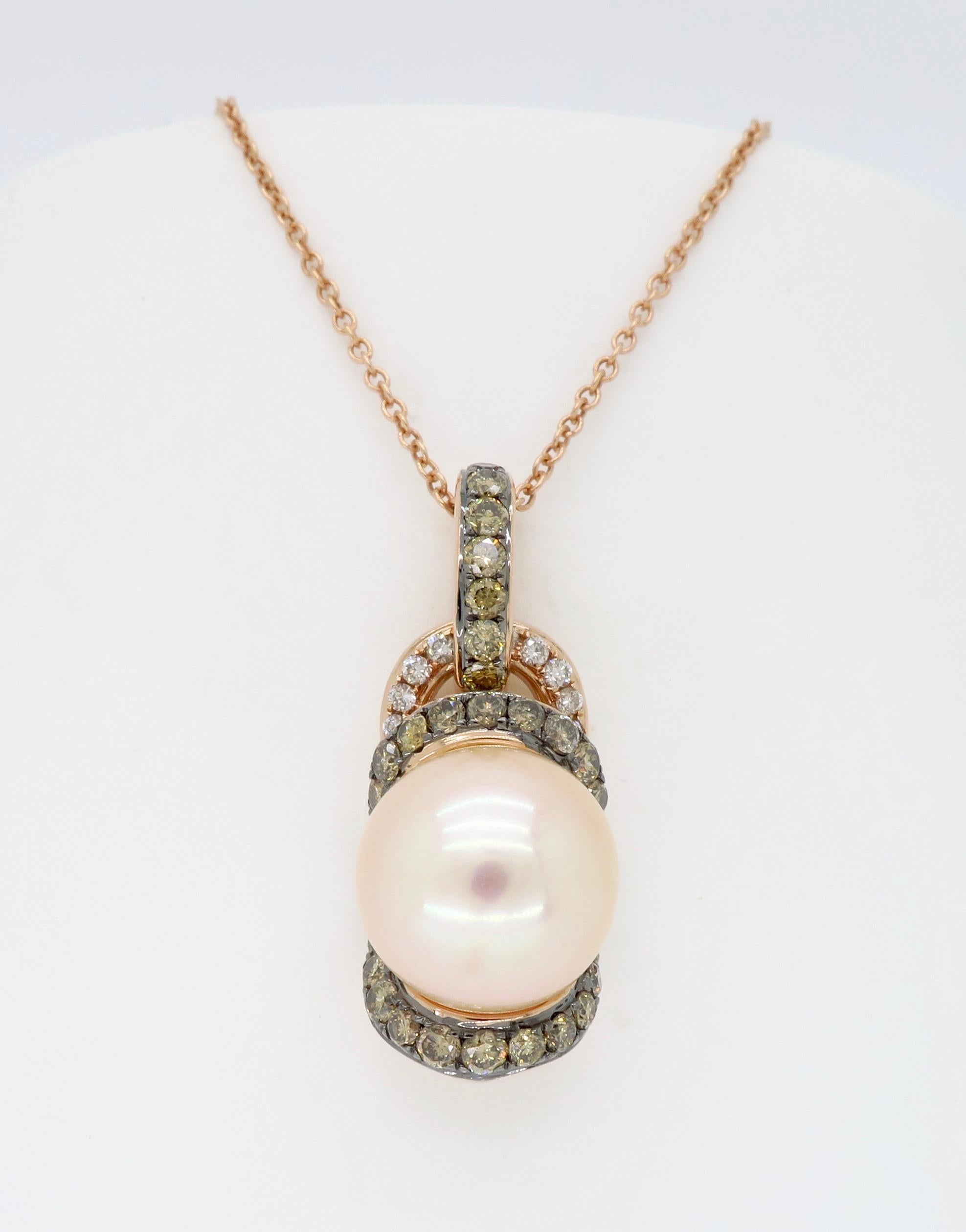Pink Pearl and Diamond Drop Pendant in Rose Gold In Excellent Condition In Webster, NY
