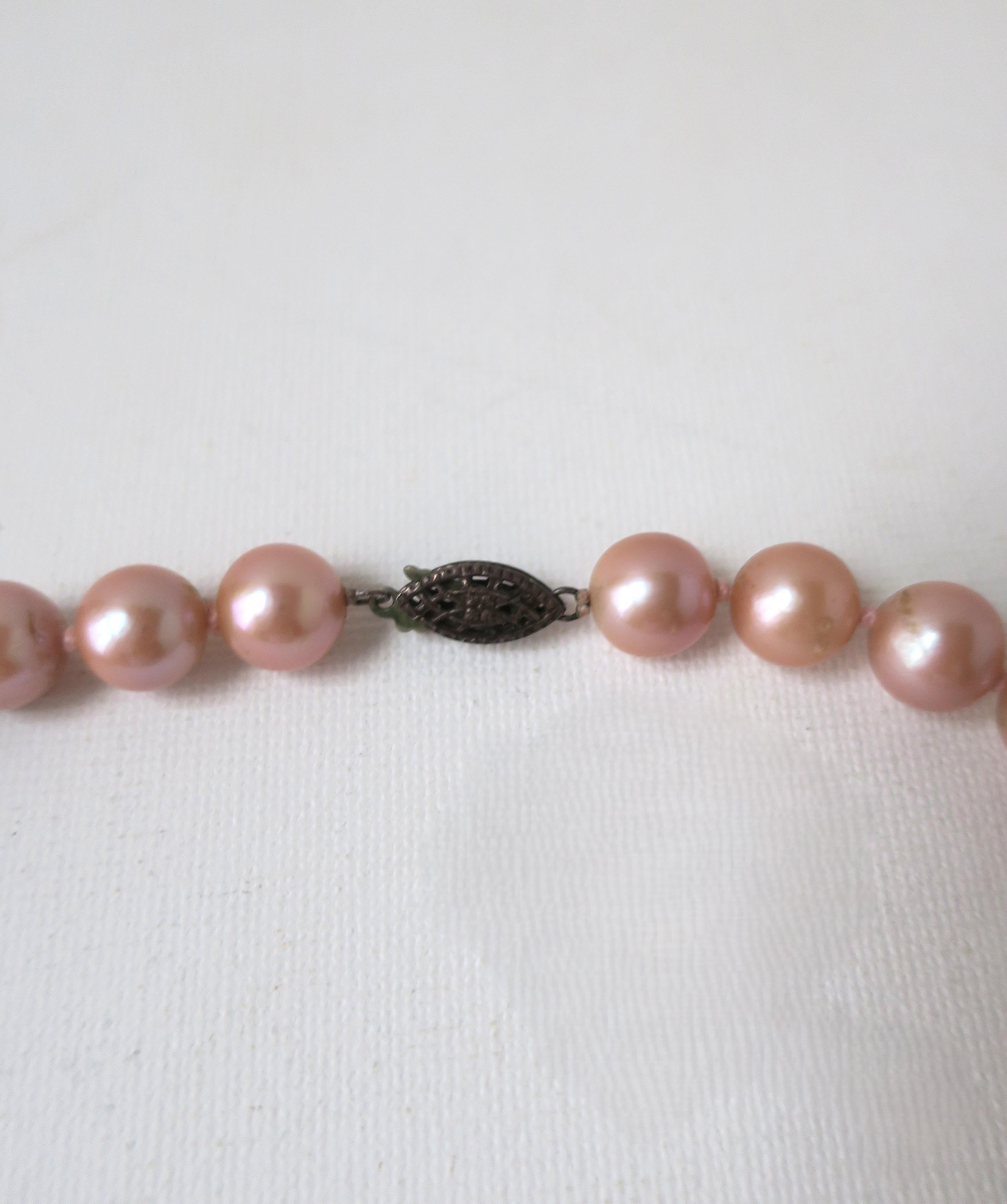 Pink Pearl Necklace For Sale 5