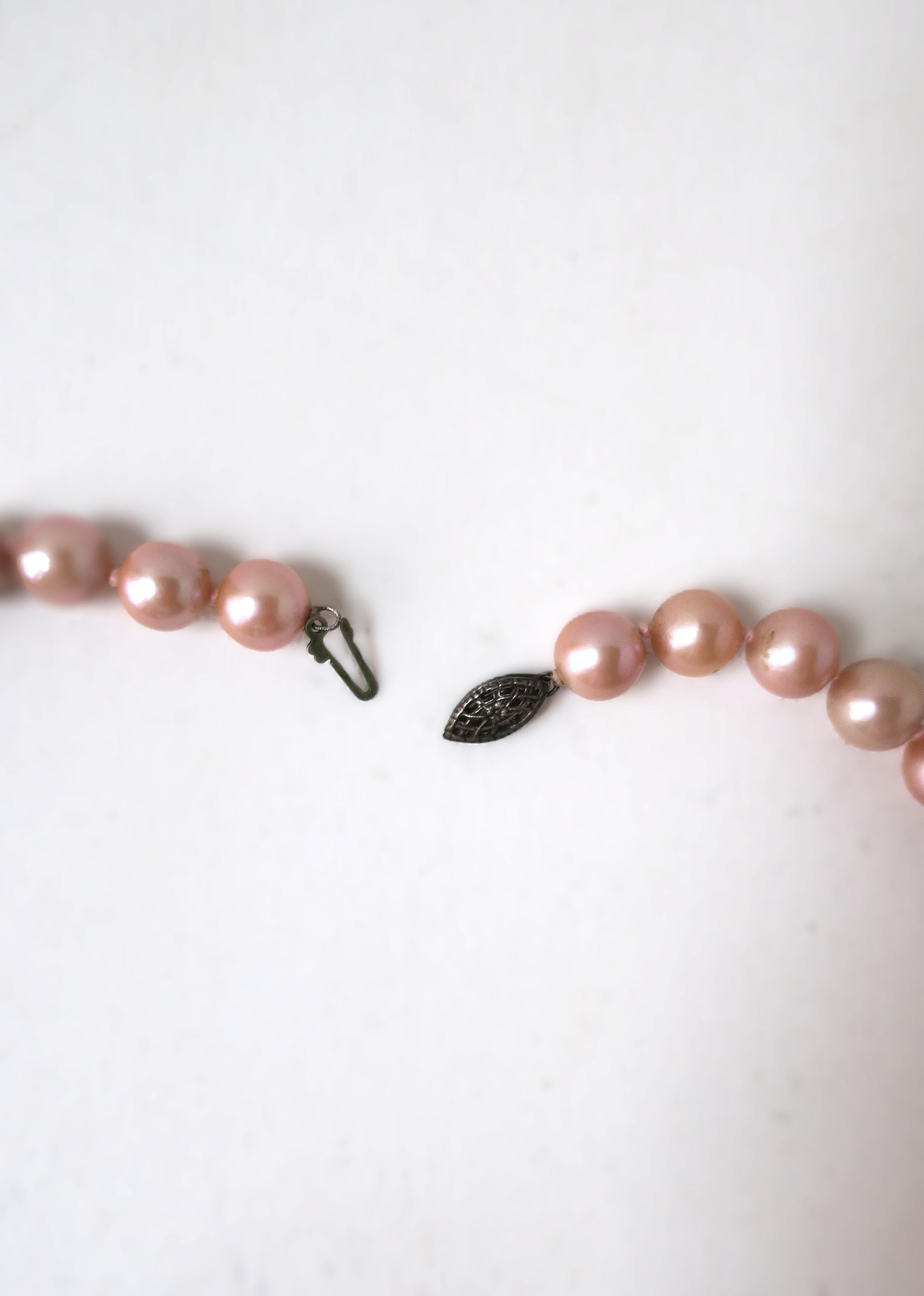 Pink Pearl Necklace For Sale 6