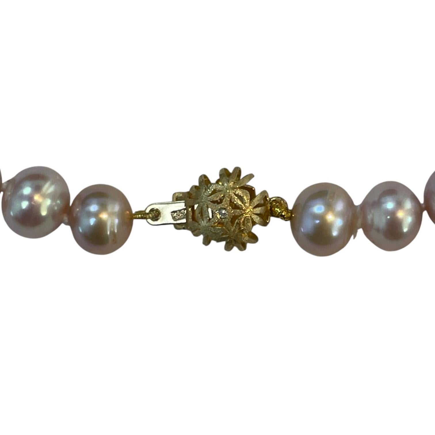 Taille mixte Collier de perles roses à un brin avec fermoir en or jaune 14k en vente