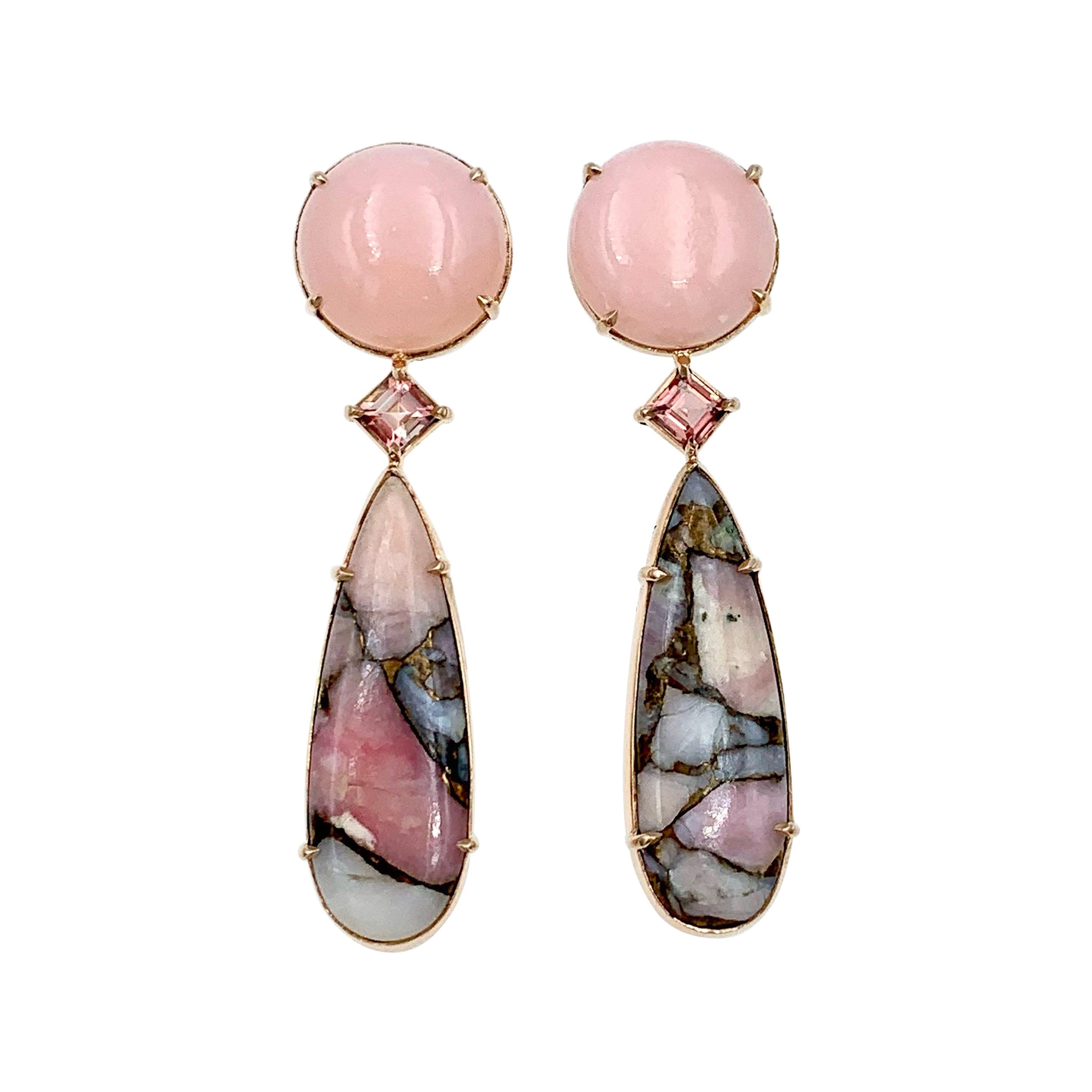 Boucles d'oreilles en goutte en opale péruvienne rose cabochon, tourmaline et opale cuivrée en vente