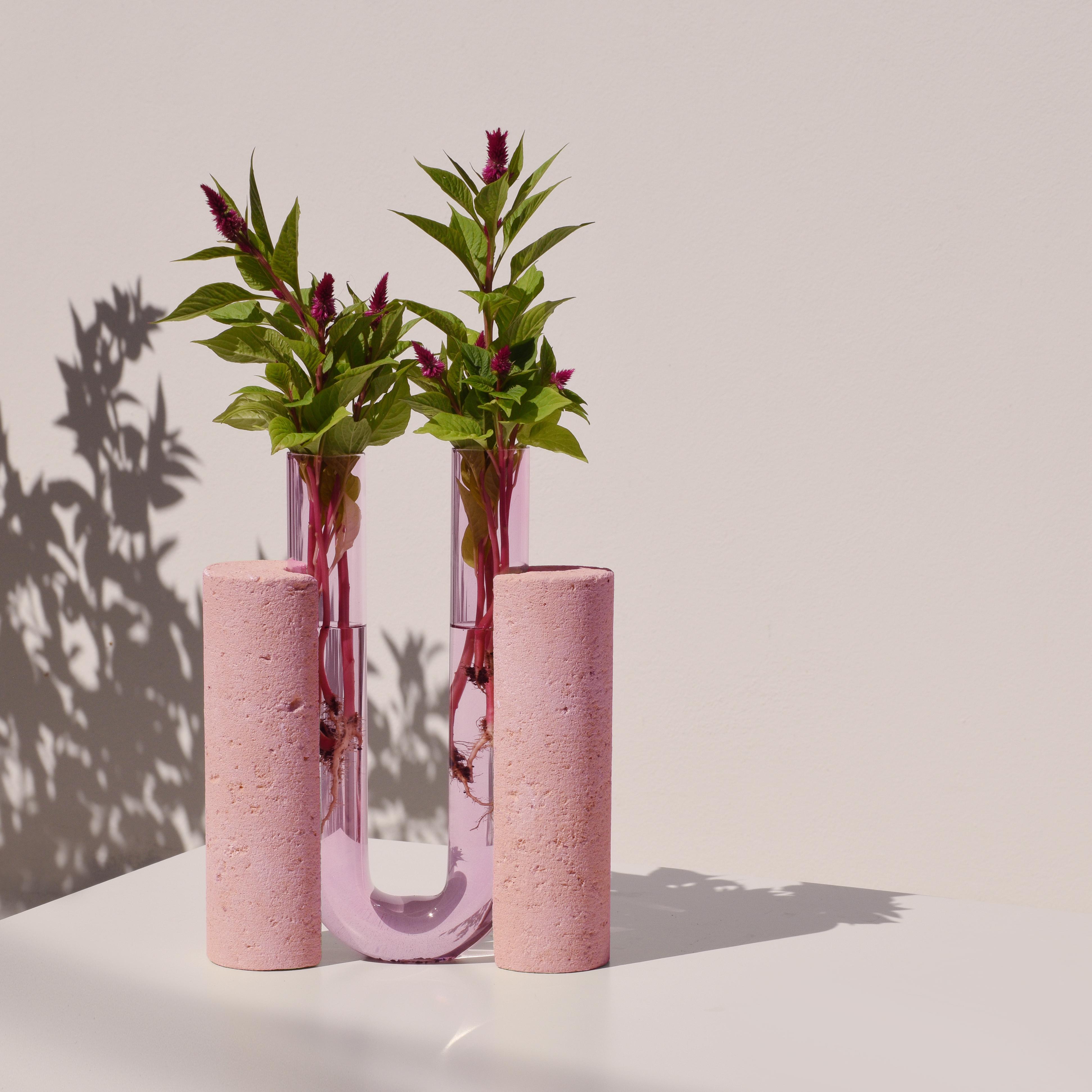 Post-Modern Pink-Pink Cochlea dello Sviluppo Soils Edition Vase by Coki Barbieri For Sale