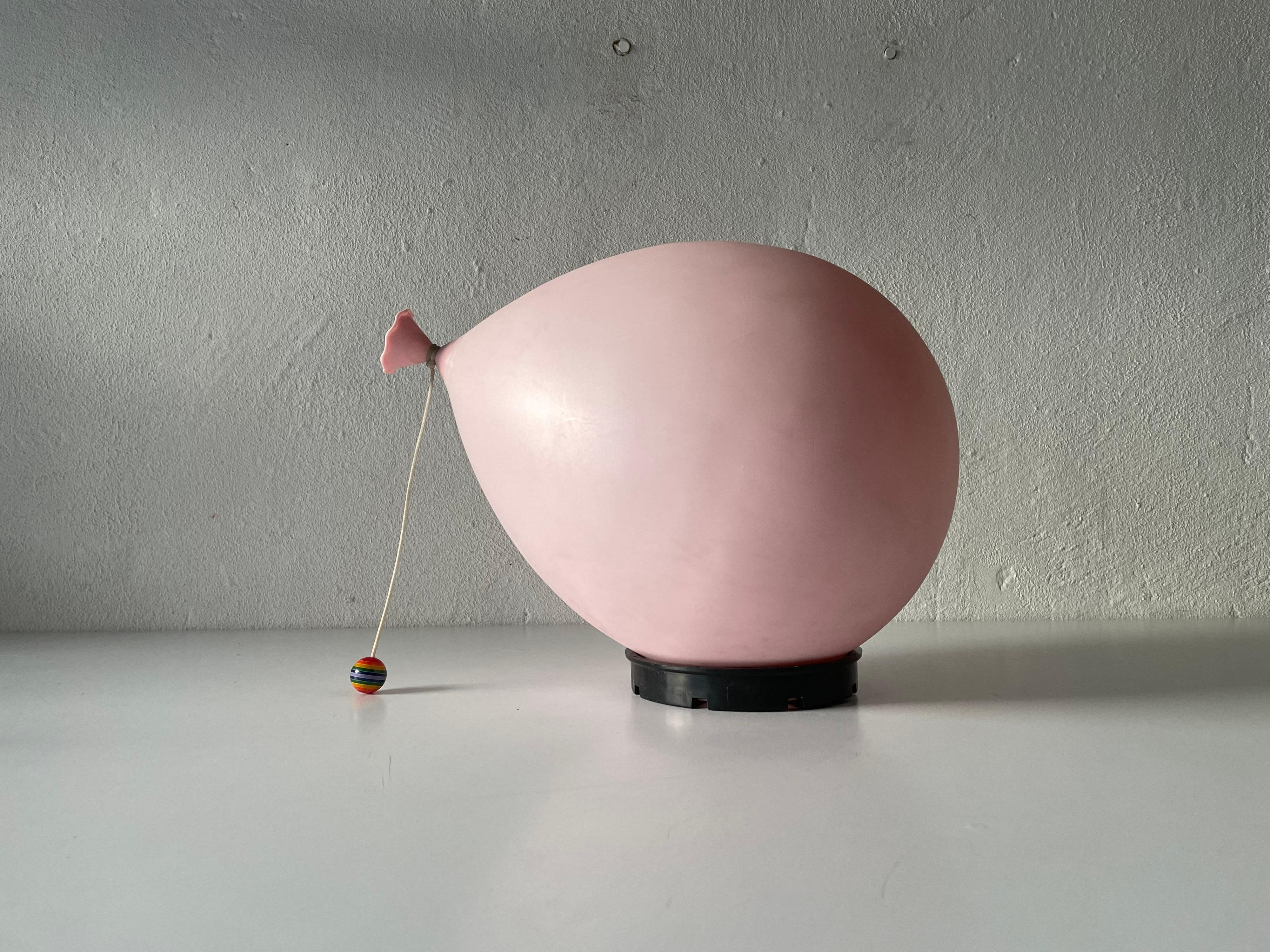 Pink Plastic Balloon Sconce or Flush Mount Ceiling Light by Yves Christin for BILUMEN, 1980s, Italy

Lampshade is in very good vintage condition.

This lamp works with E27 light bulbs. 
Wired and suitable to use with 220V and 110V for all