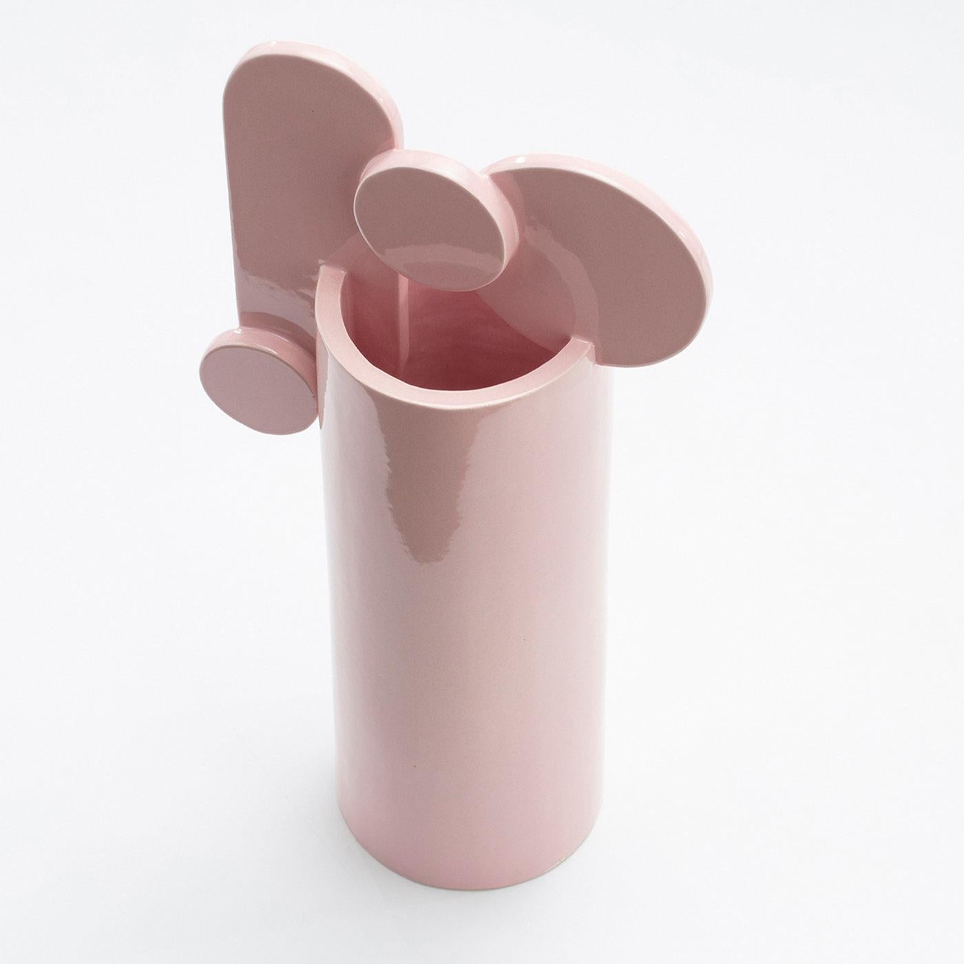 Named after the pseudonym of Italian painter Jacopo Carucci, this fine ceramic vase from the Bubble Family Collection enchants with its lovely pink enamel, shade homaging the pink garments from the Deposition From The Cross painting. Arched, round