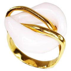 Pink Porcelaine Lips in 18 Karat Gold Ring