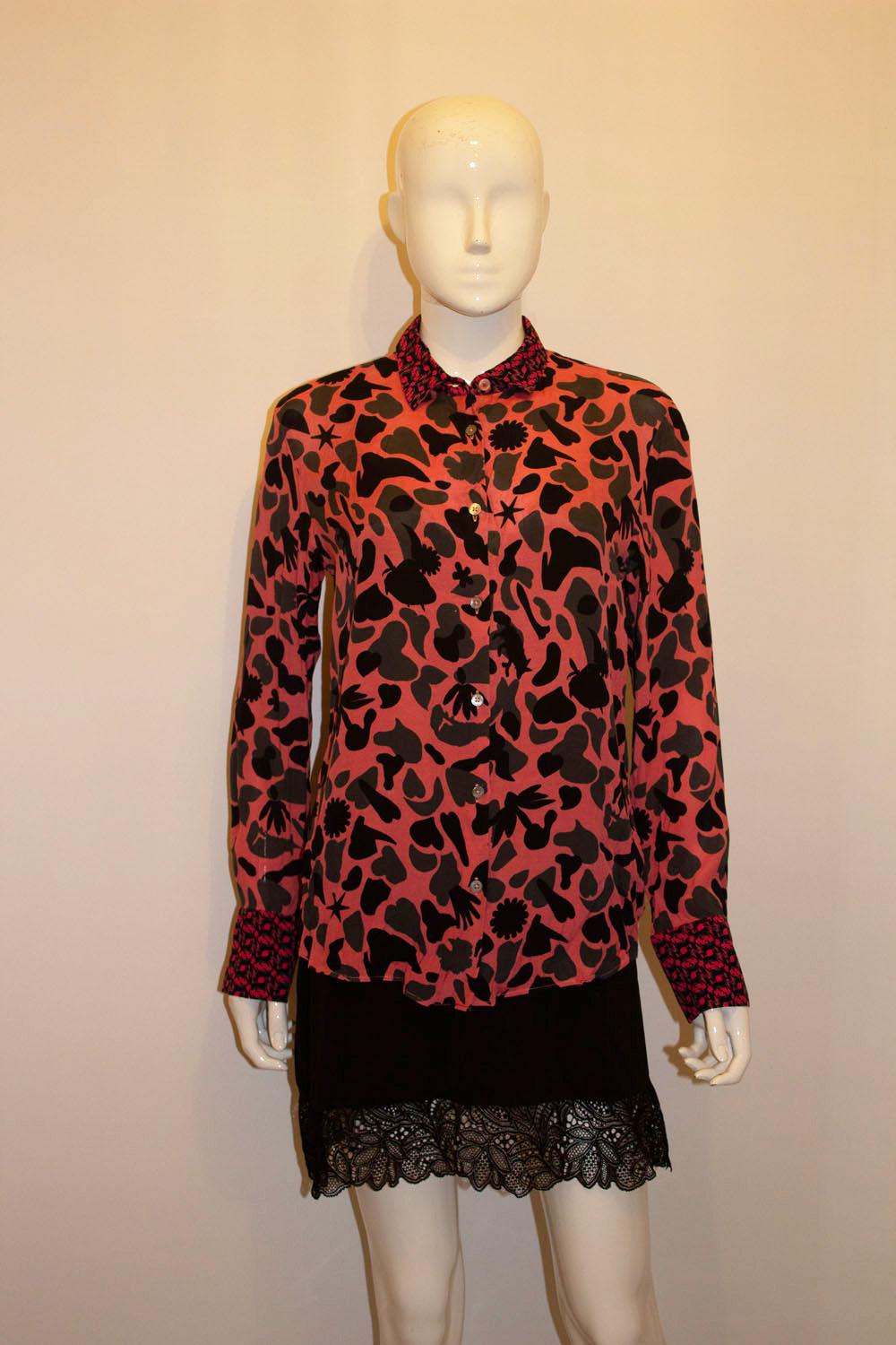 Pink print blouse by Paul Smith In Good Condition For Sale In London, GB