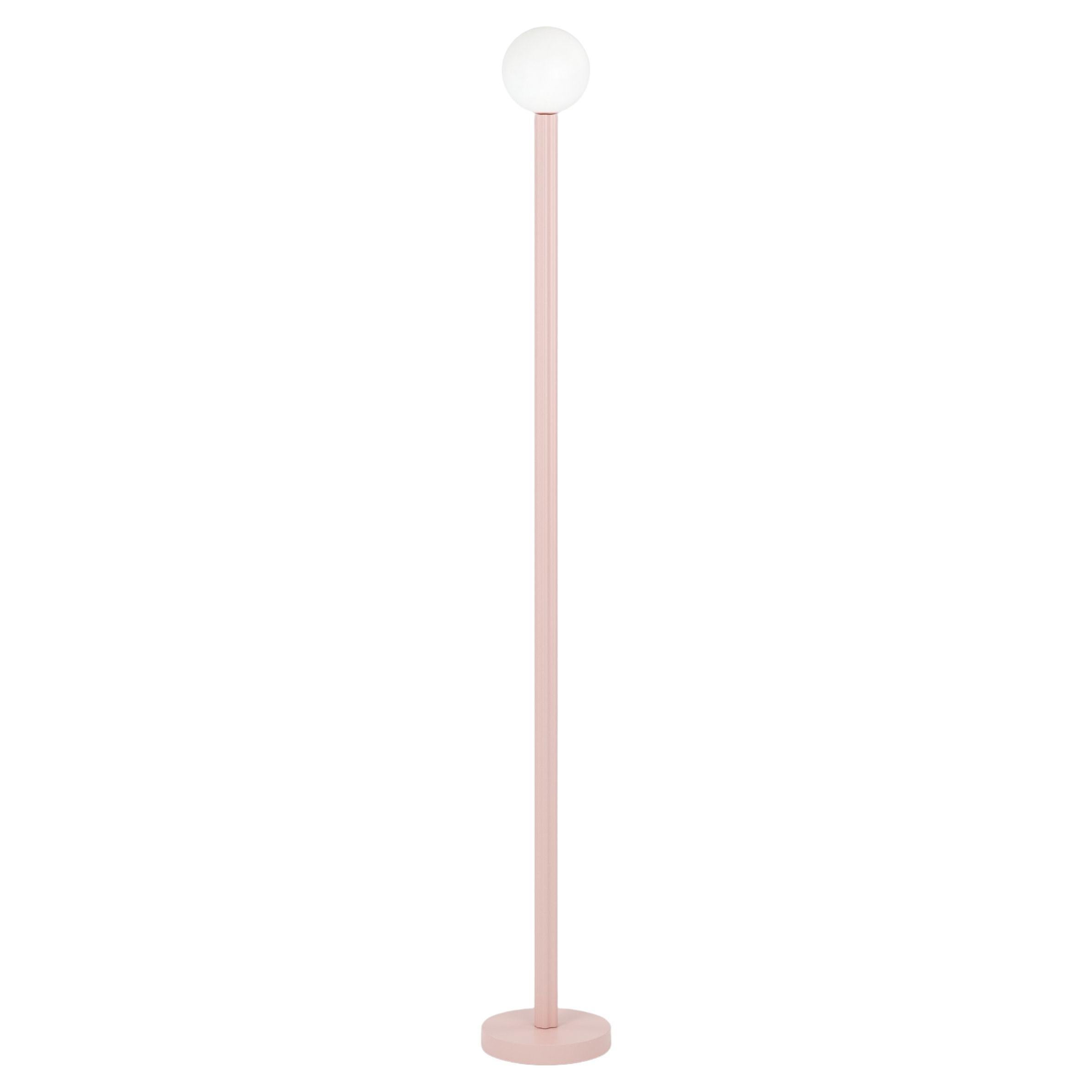 Stehlampe mit rosa Profiles von Atelier Areti