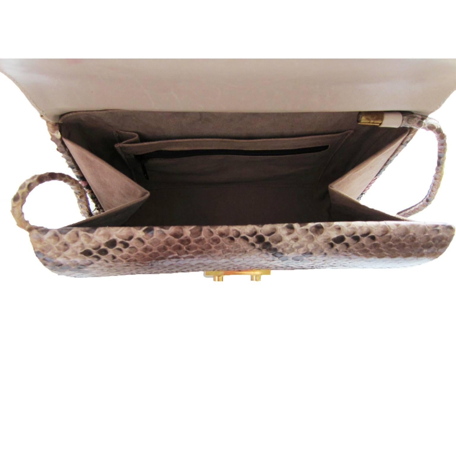 Pink Python Vintage Shoulder Leather Purse Bag 1970's For Sale 2