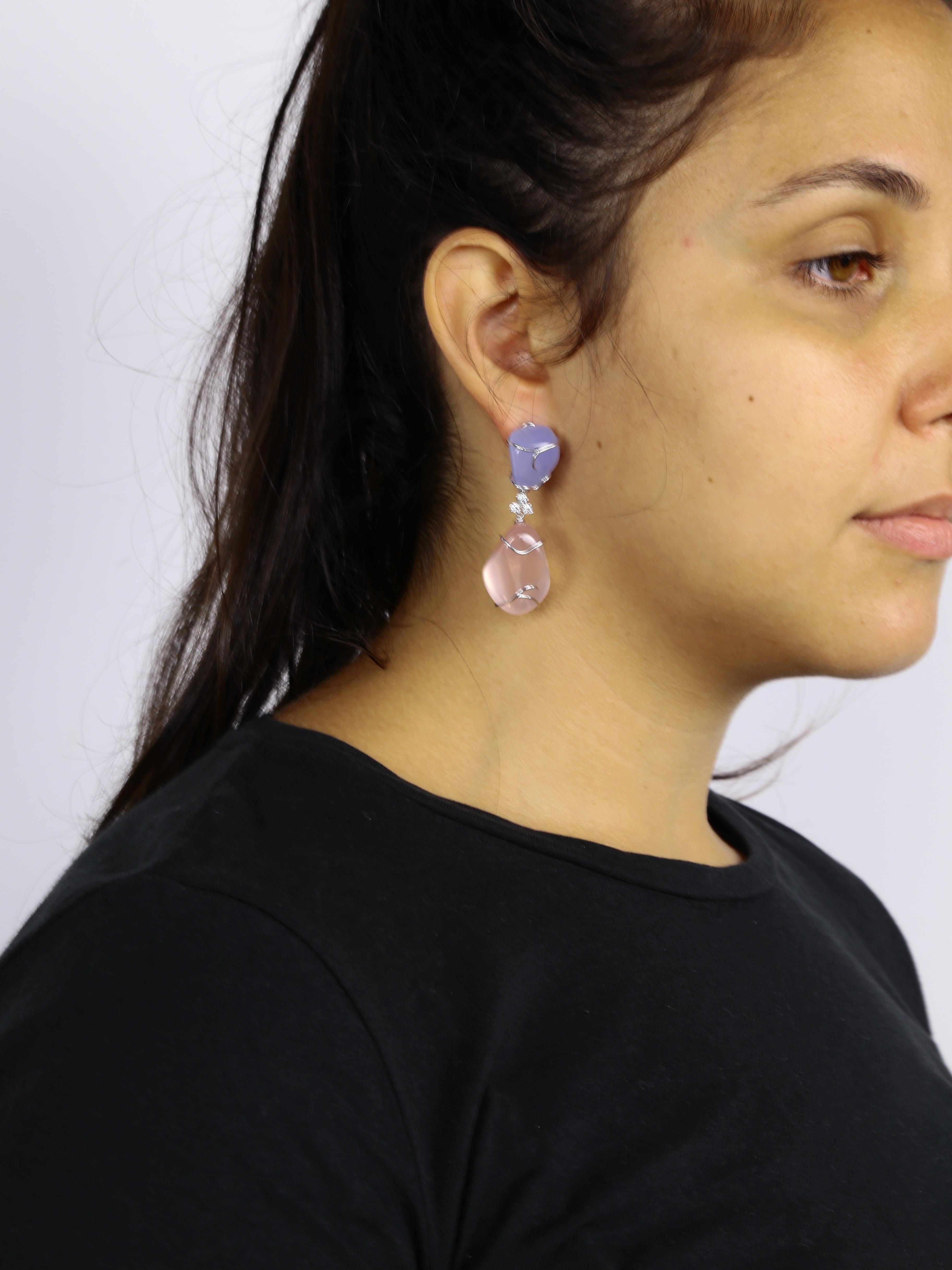 Boucles d'oreilles fantaisie en quartz rose et calcédoine bleue avec diamants Neuf - En vente à Montreal, QC