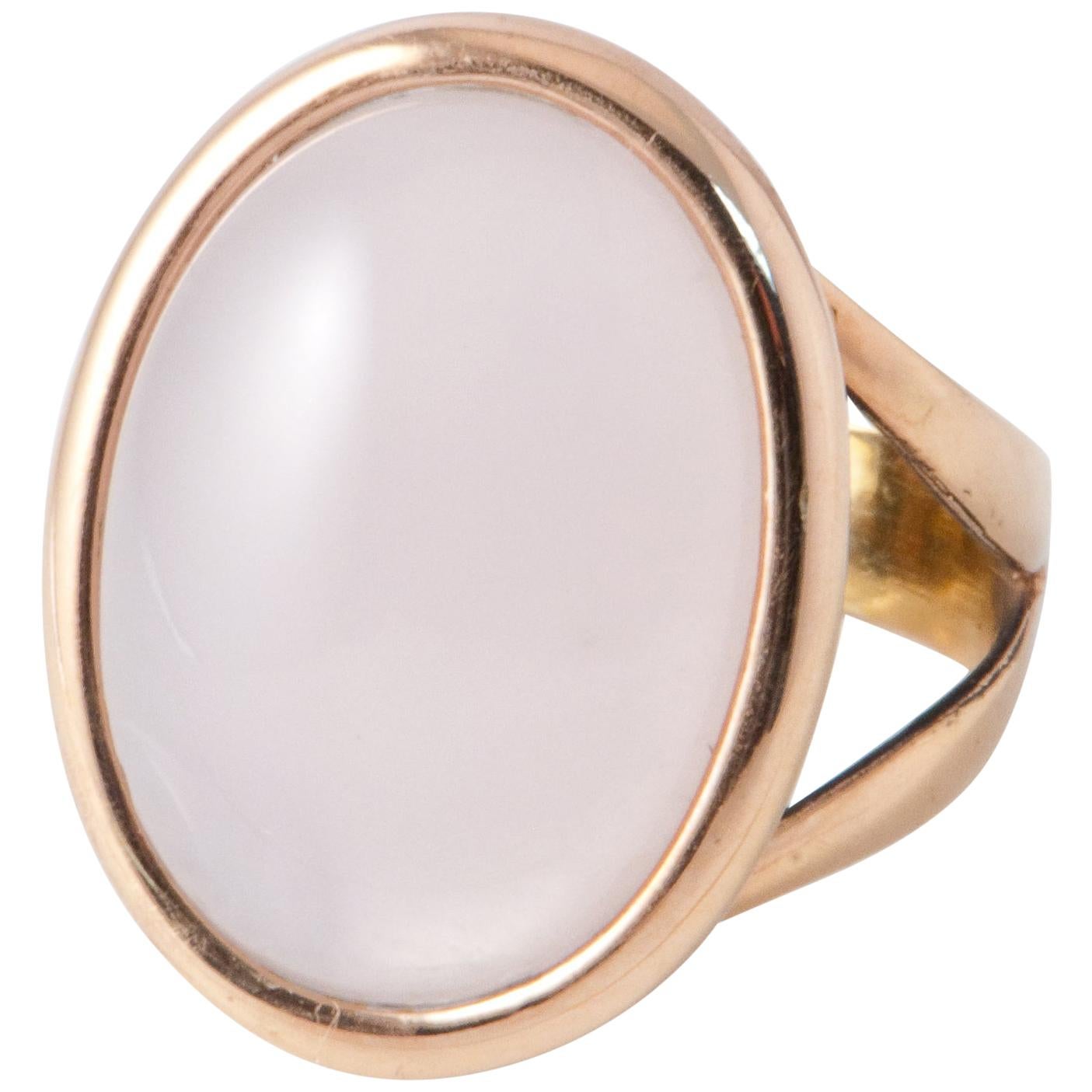  Pink Quartz Nacre Shape Cabochon Ring Pink Gold 18 Karat For Sale
