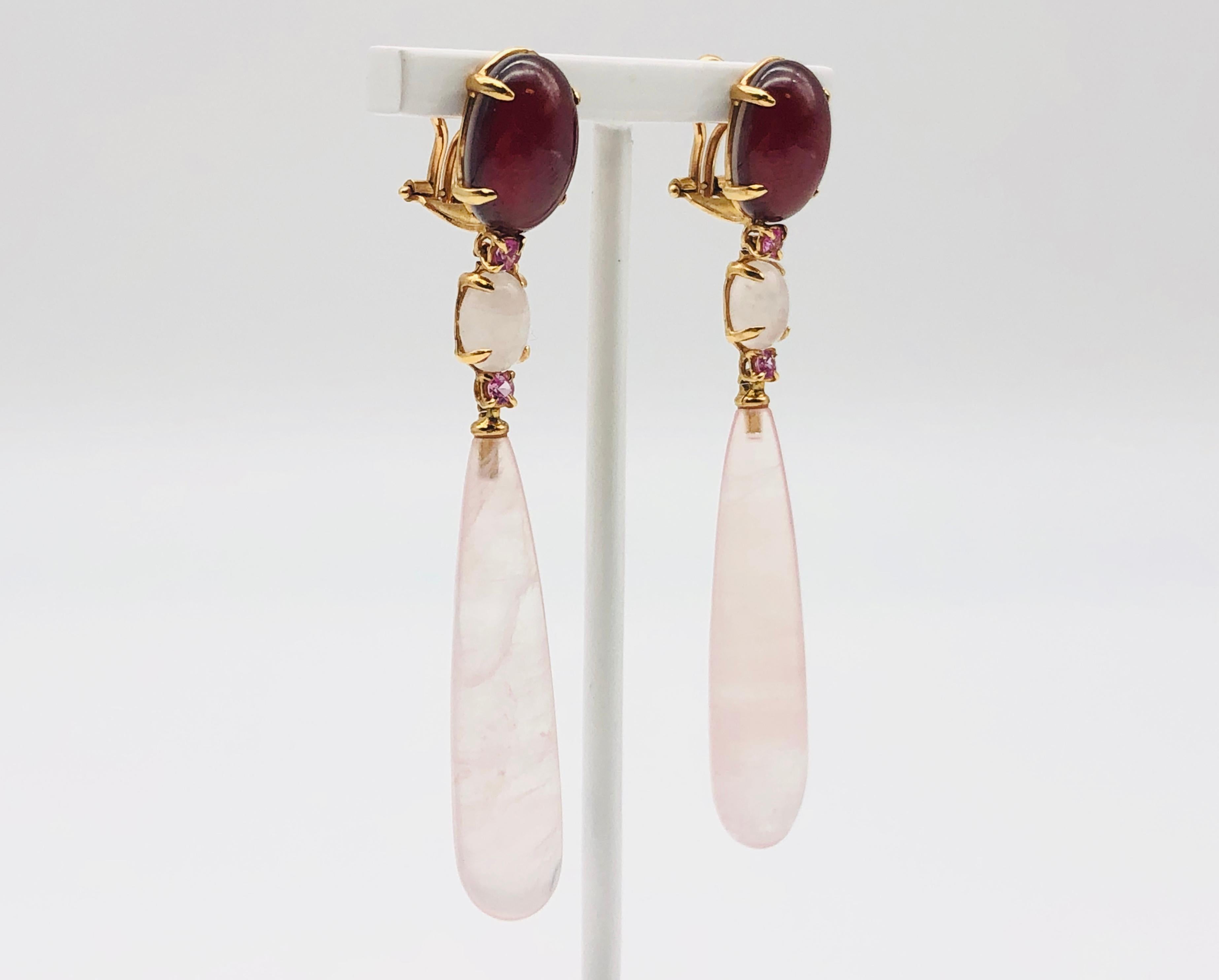 Contemporary Pink Quartz Topaz Chandelier Earrings Yellow Gold 18 Karat For Sale