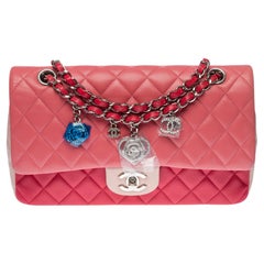 Rosa gesteppte Chanel Limited Tricolor Valentine Crystal Hearts klassische Klappentasche