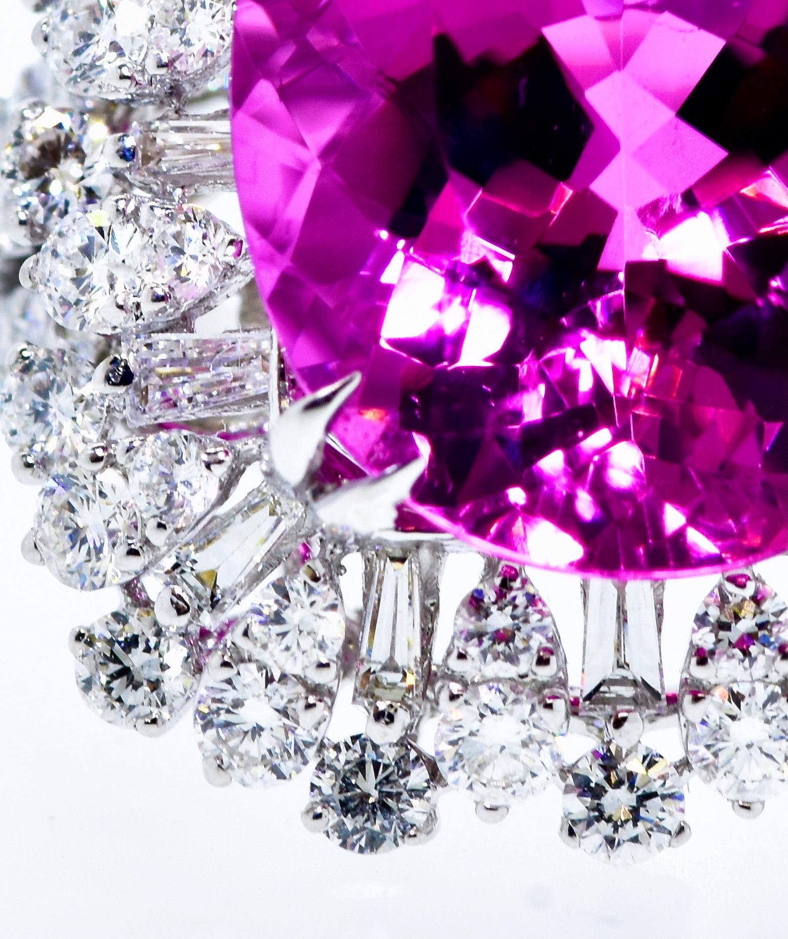 G.I.A.-zertifiziert 10,24 ct. Heißer rosa Turmalin & weißer Diamantring 4