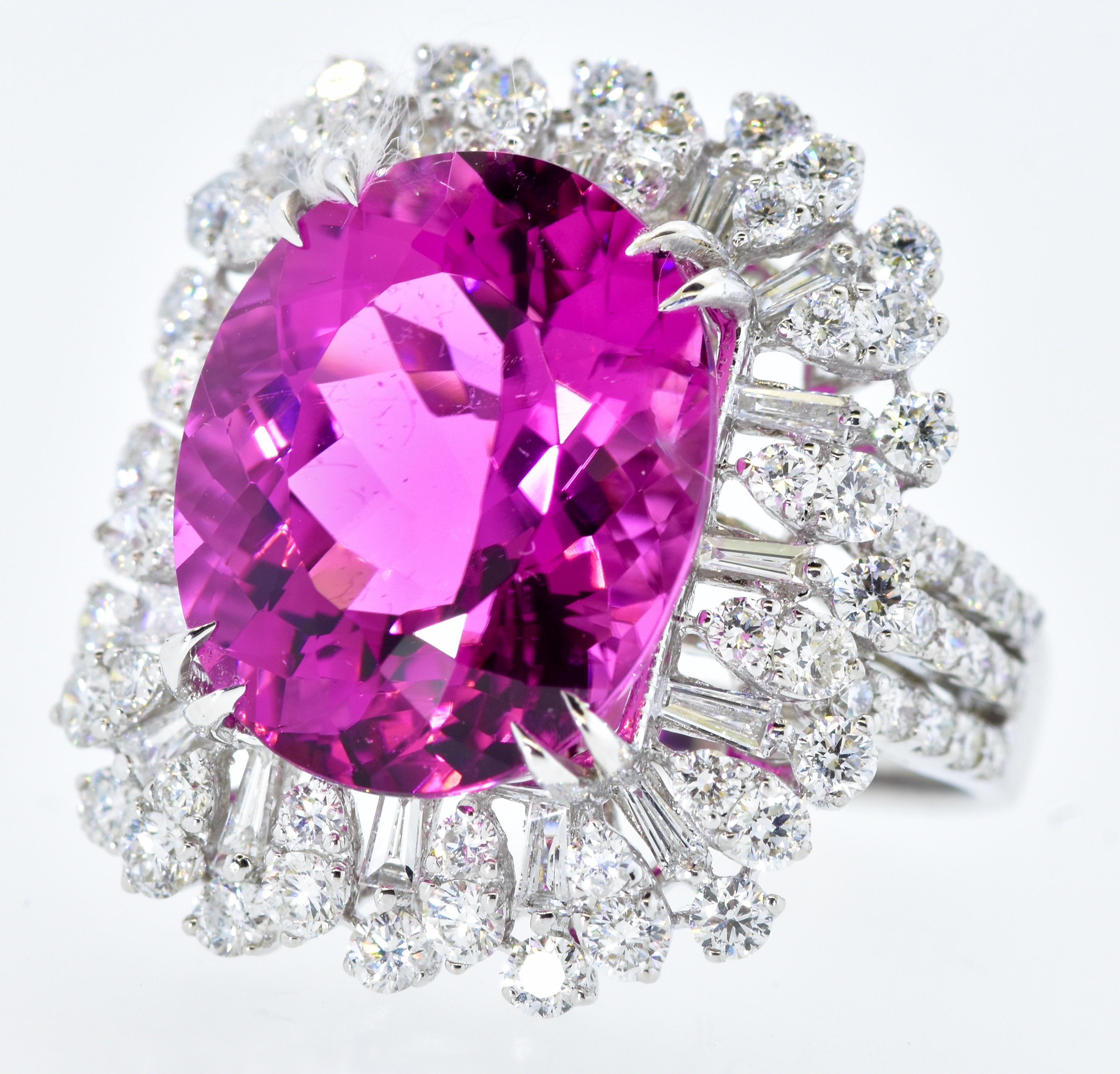 G.I.A.-zertifiziert 10,24 ct. Heißer rosa Turmalin & weißer Diamantring 5