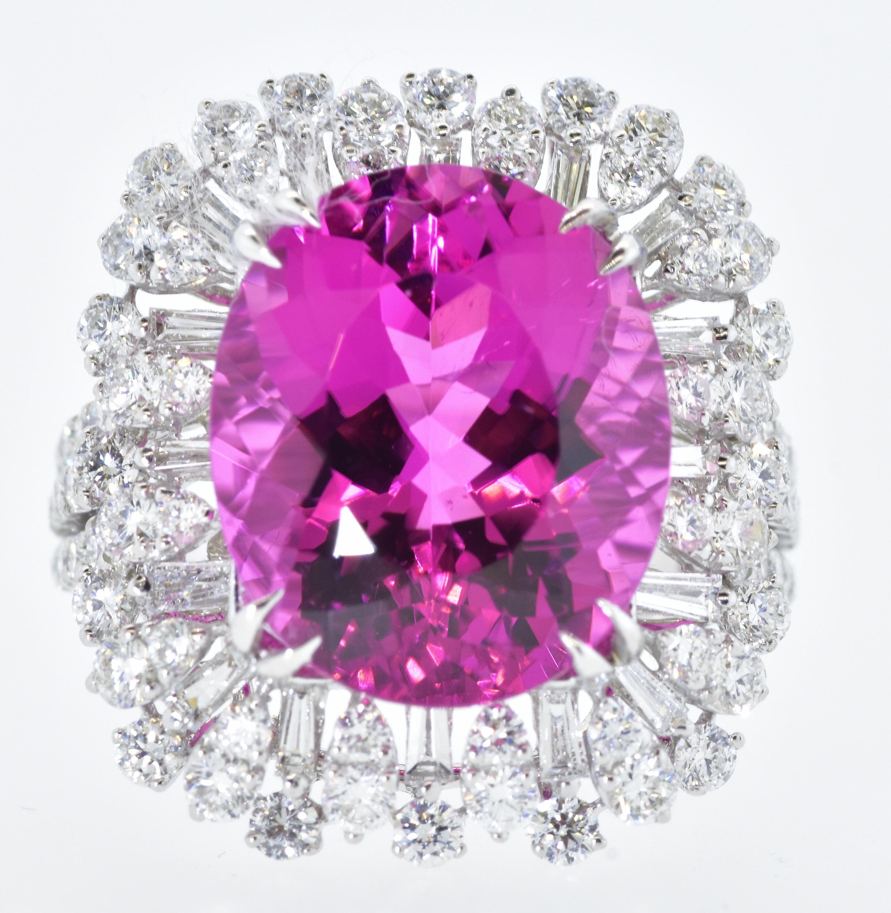 G.I.A.-zertifiziert 10,24 ct. Heißer rosa Turmalin & weißer Diamantring 6