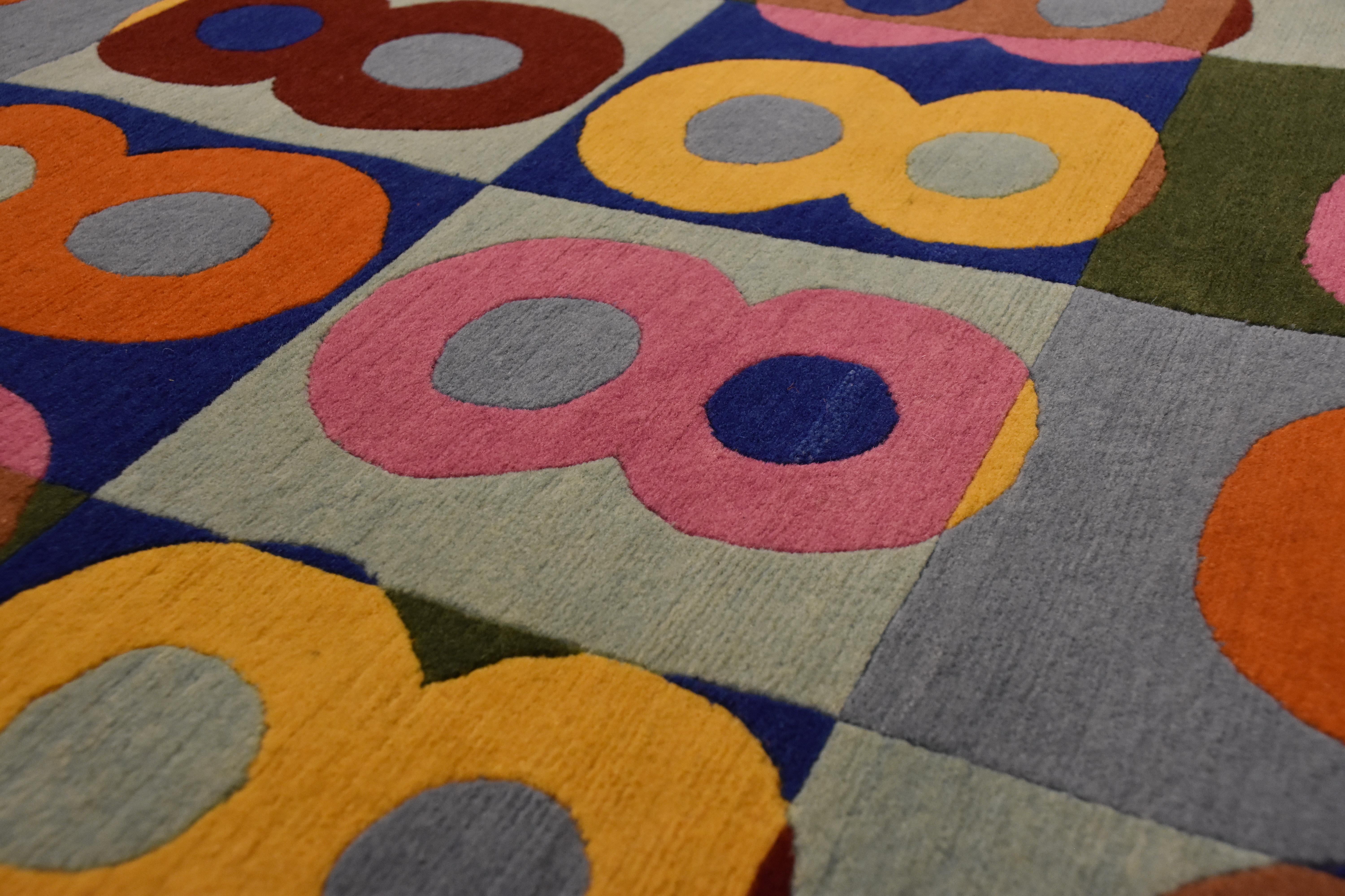 Livio Tessandori Teppich der italienischen Designerin Olivia Toscani in Rosa, Rot, Blau und Gelb im Angebot 5