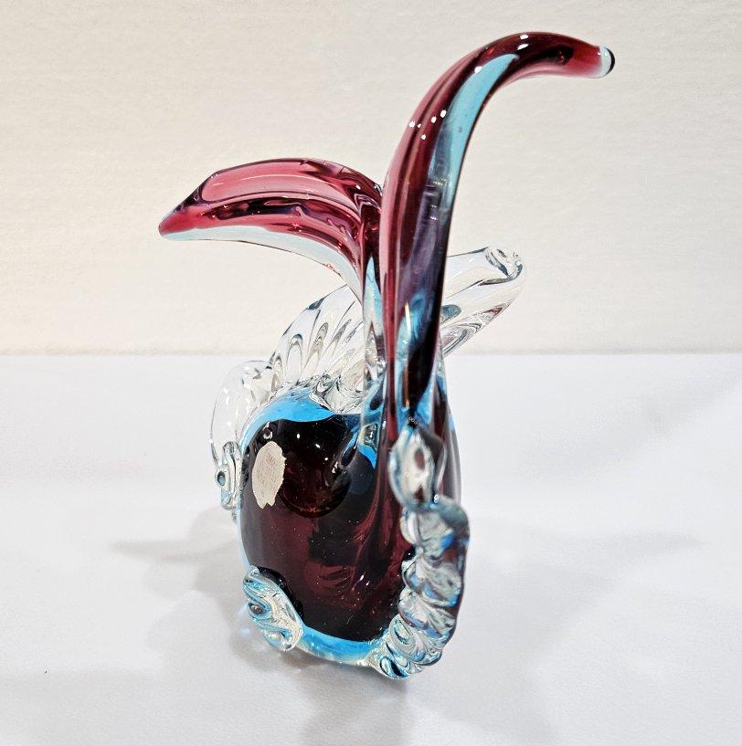 Scultura di pesce in vetro di Murano rosa-rosso, blu e trasparente con etichetta originale In condizioni buone in vendita a Warrenton, OR