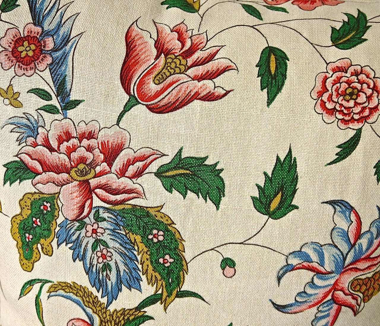 Pink Red Blues Floral Linen Pillow, French, Early 20th Century In Good Condition For Sale In London, GB