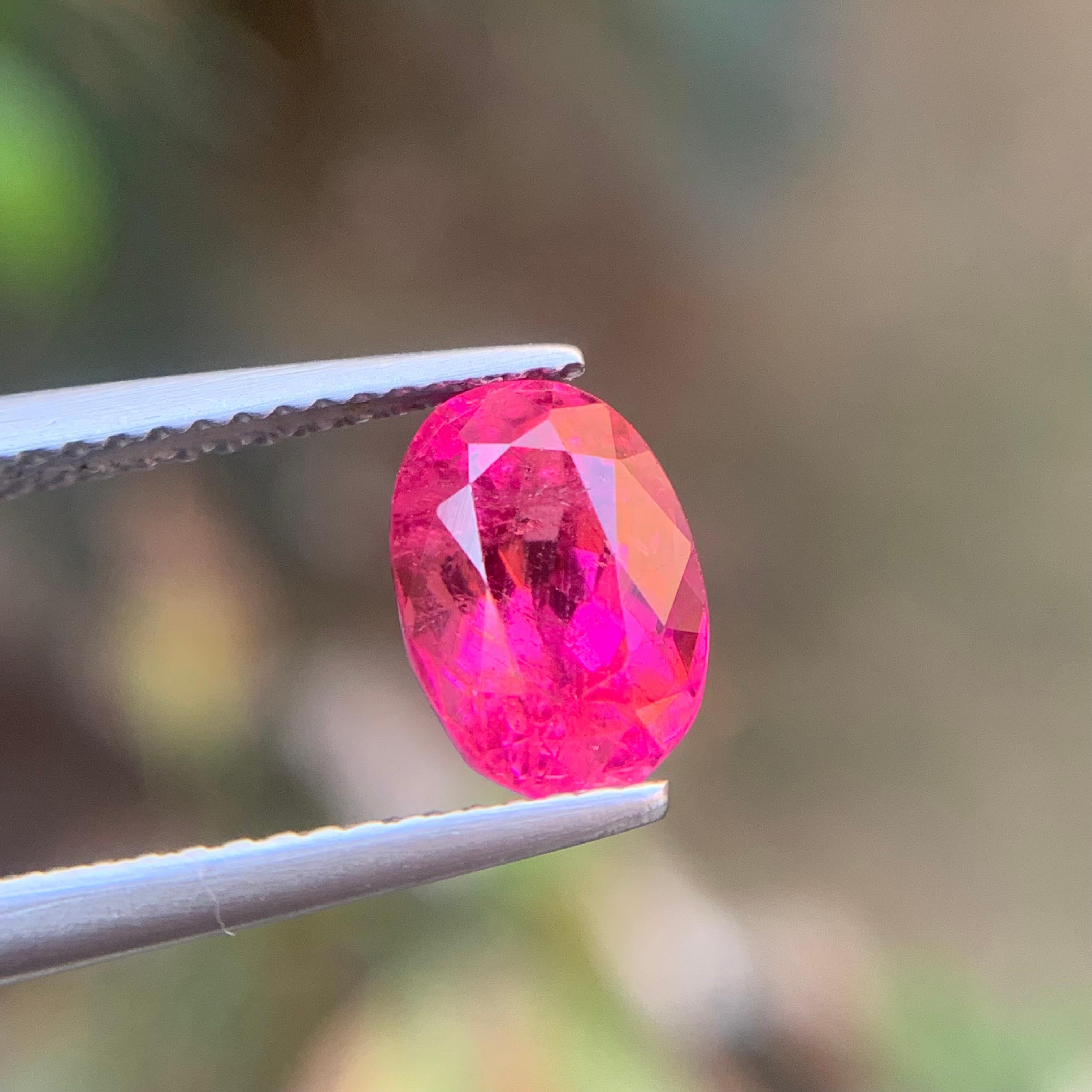 Bague en tourmaline naturelle rose rougeâtre de 2,20 carats, pierre précieuse de taille ovale en vente 5