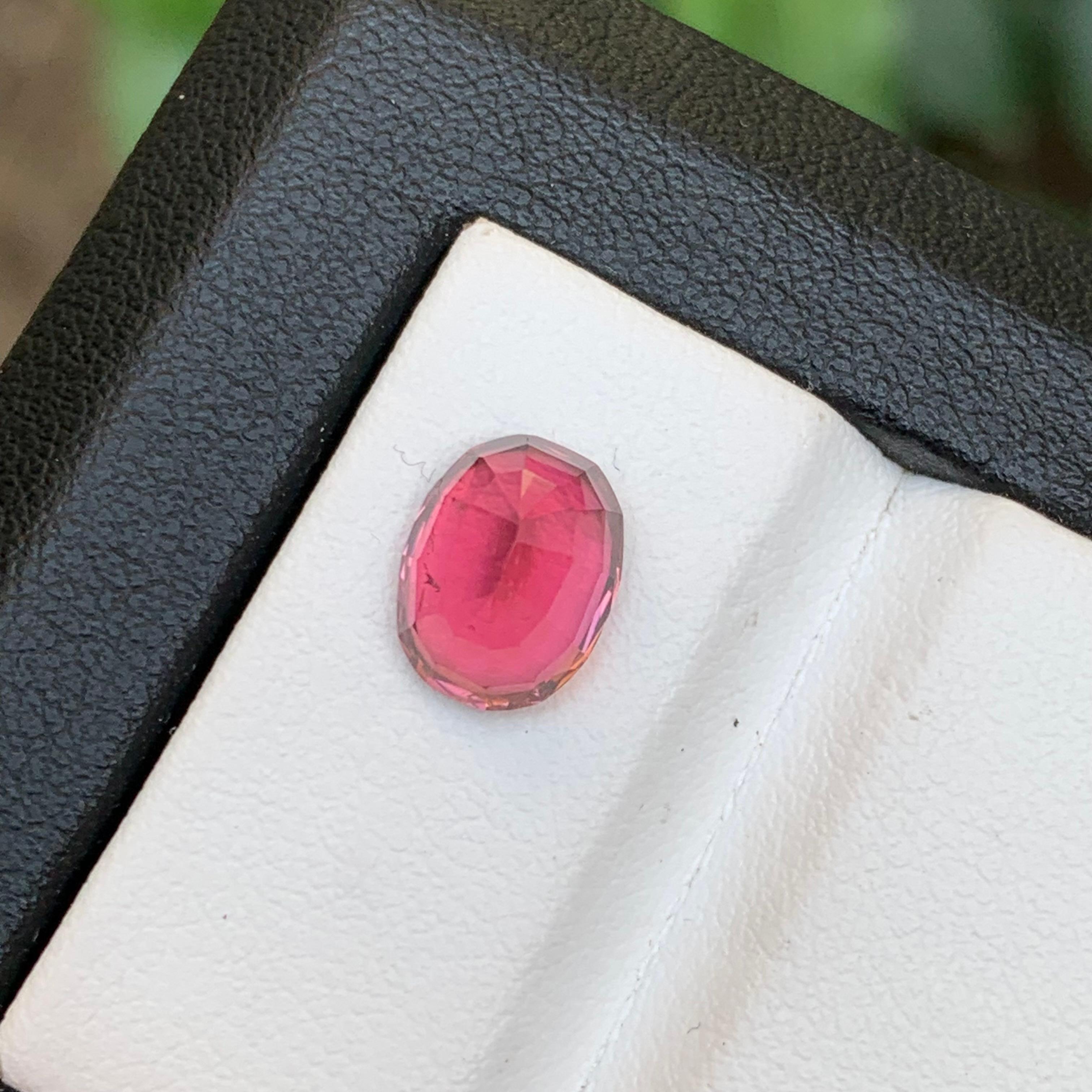 Pink Reddish Hue Natural Tourmaline Ring Loose Gemstone 3.05 Ct Oval Cut-Jewel For Sale 3