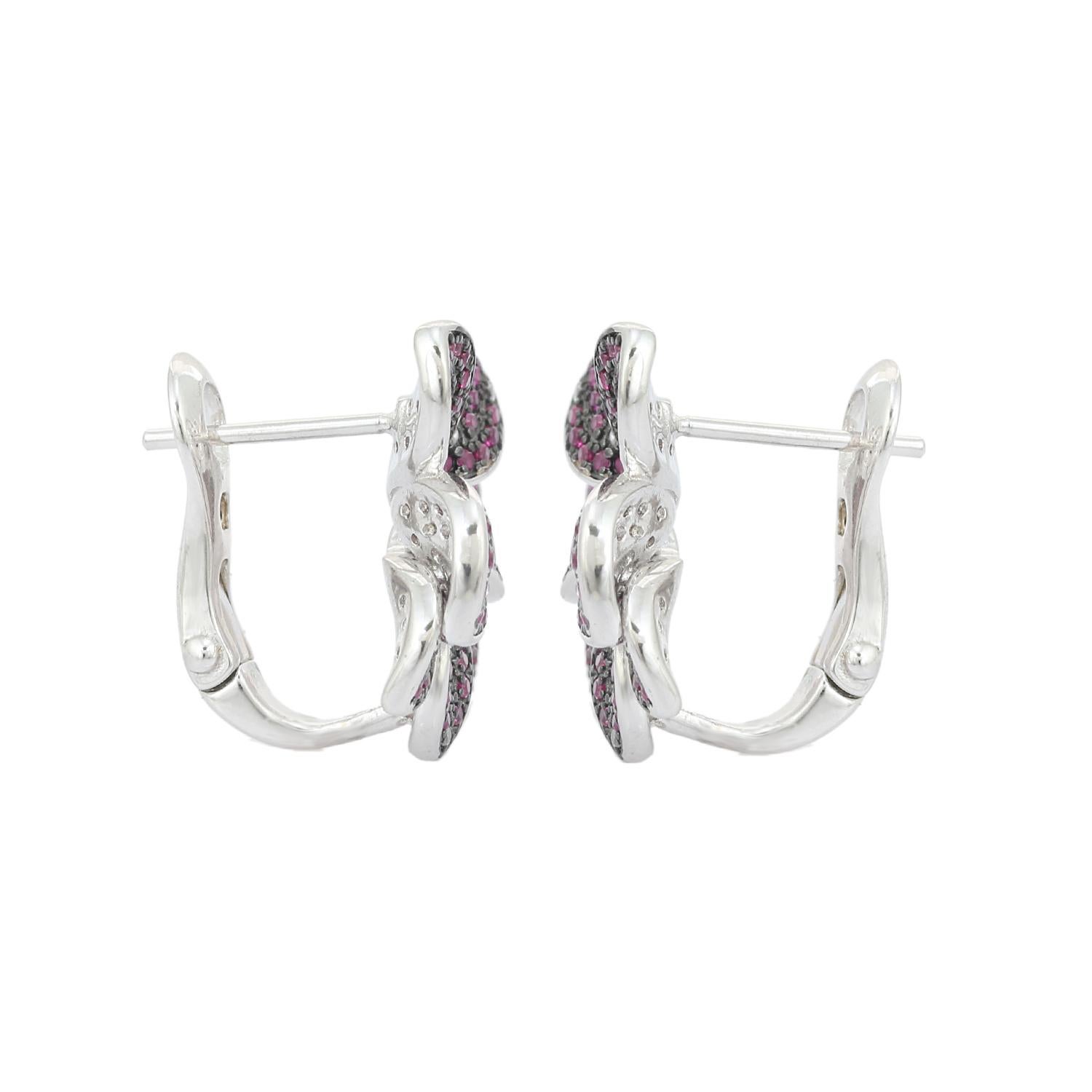 Pink Rhinestone Blooming Flower Studs Earring Gift for Her In Silver For Mother In New Condition For Sale In New York, NY