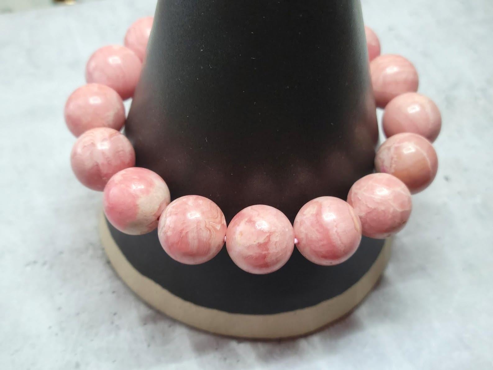 Perle Bracelet extensible en rhodochrosite rose en vente
