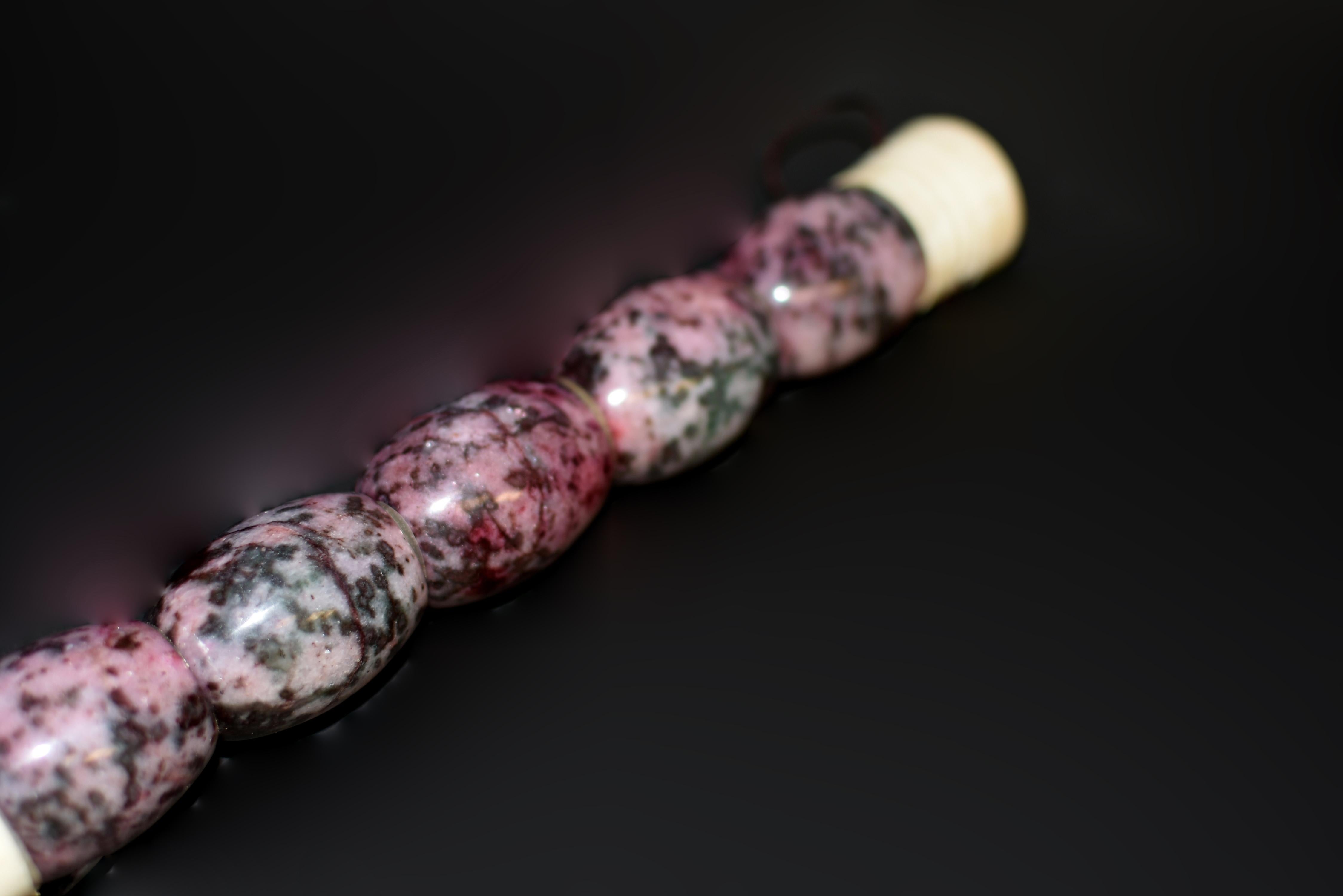 Pinceau de calligraphie en rhodonite rose 15