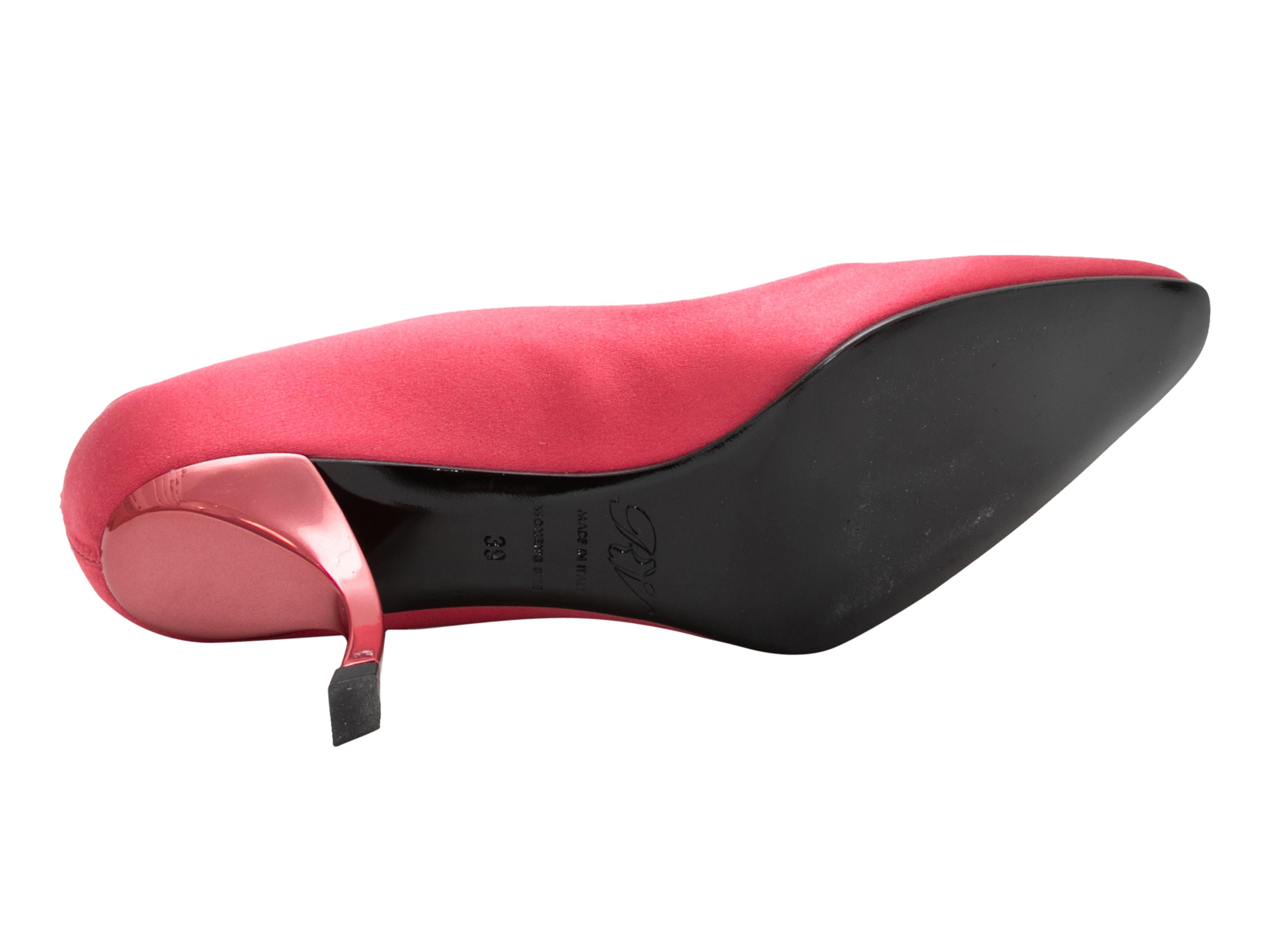 Pink Roger Vivier Satin Pointed-Toe Comma Heel Size 39 For Sale 1